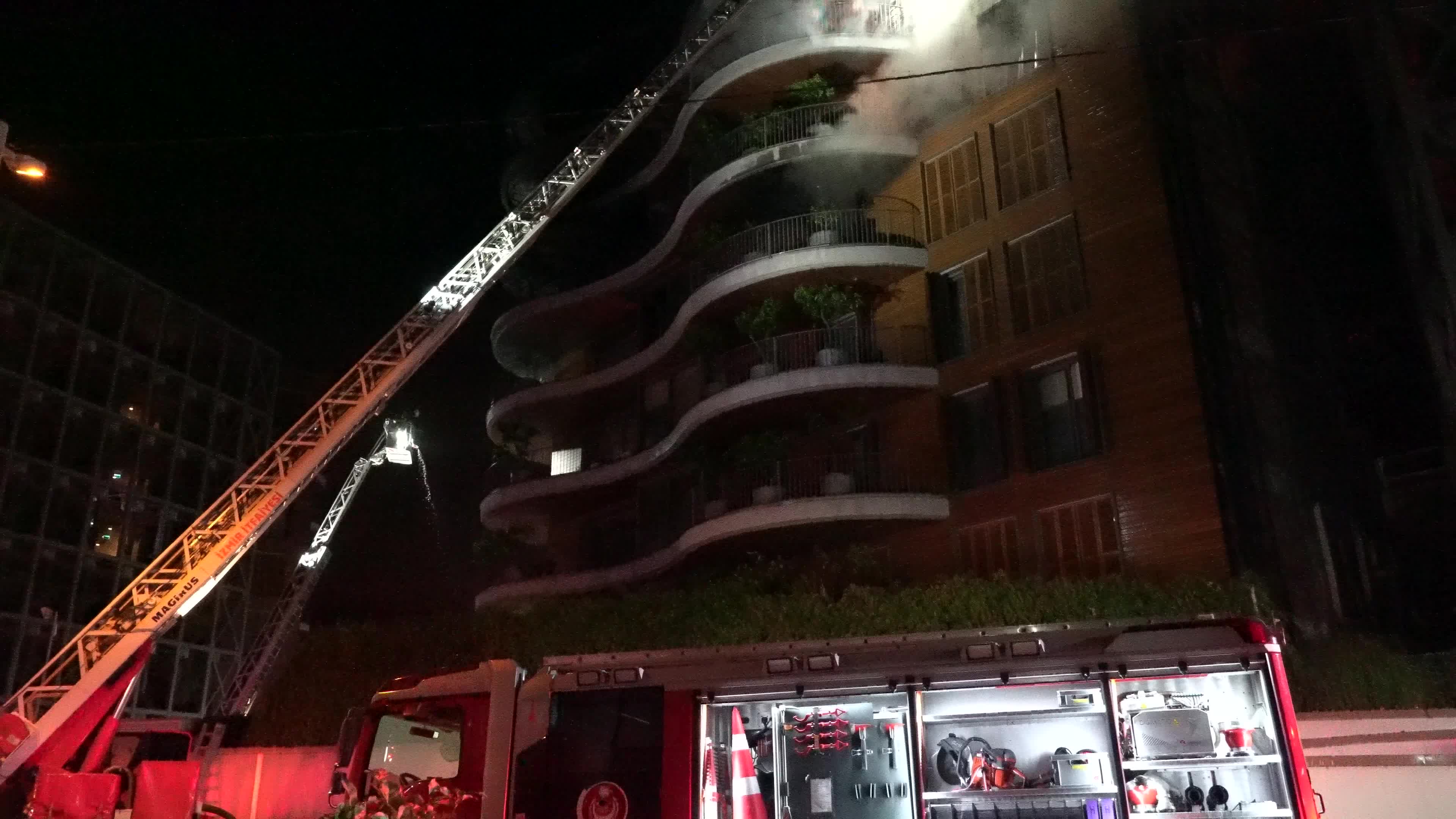 Big fire on a luxury site, Izmir, Turkey - 27 Apr 2023