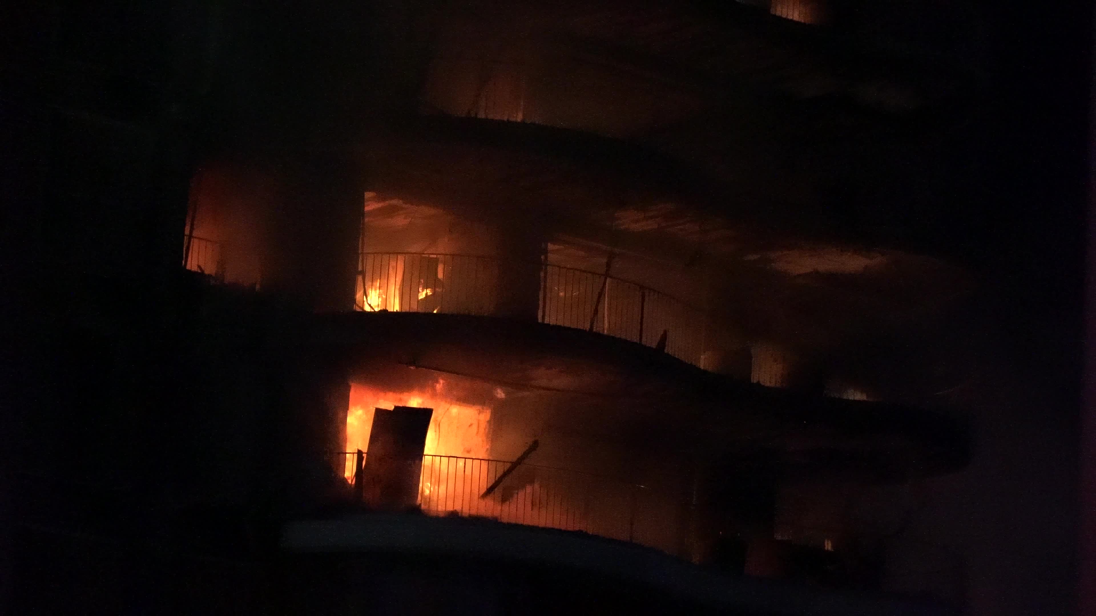 Big fire on a luxury site, Izmir, Turkey - 27 Apr 2023