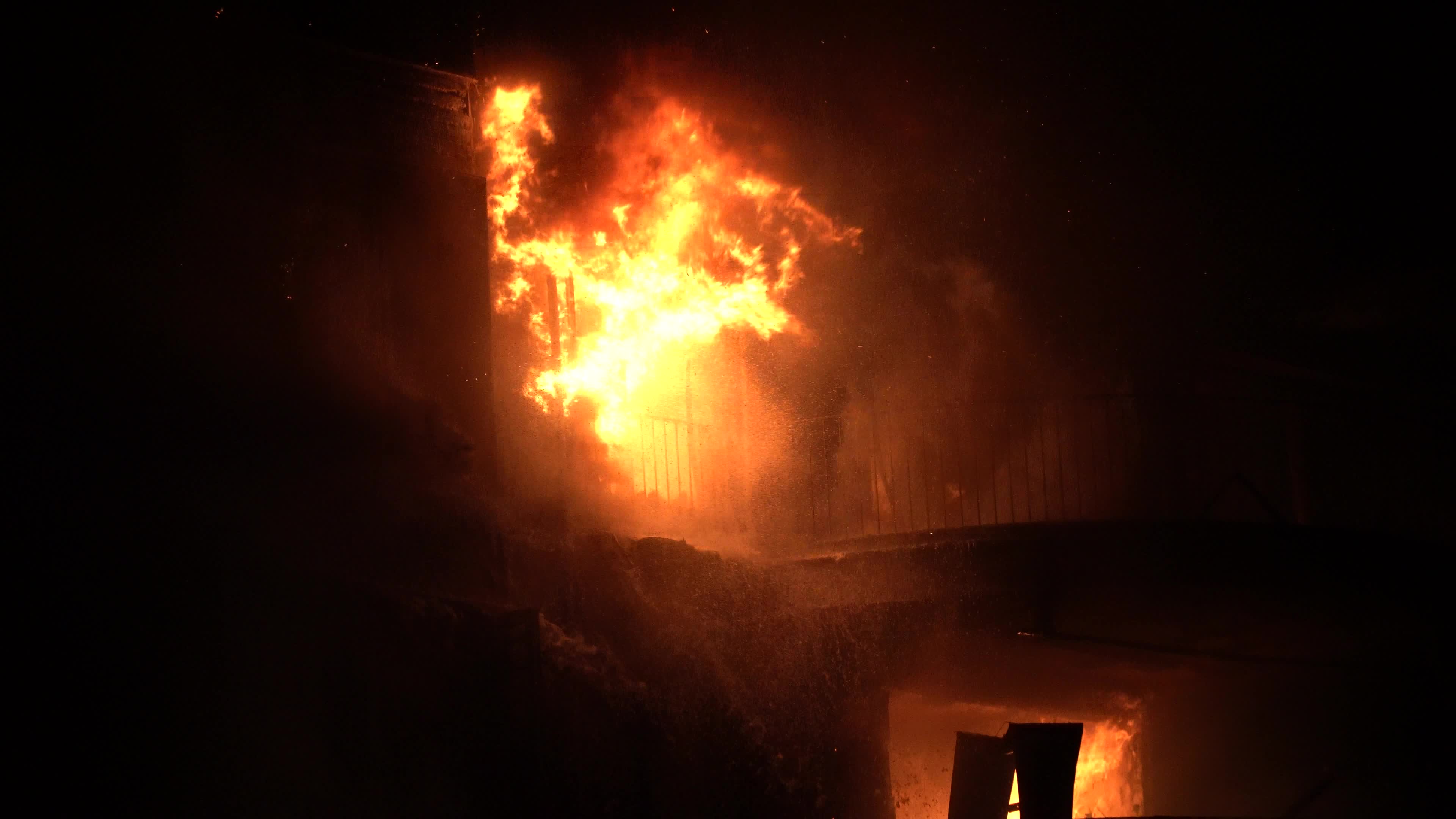 Big fire on a luxury site, Izmir, Turkey - 27 Apr 2023