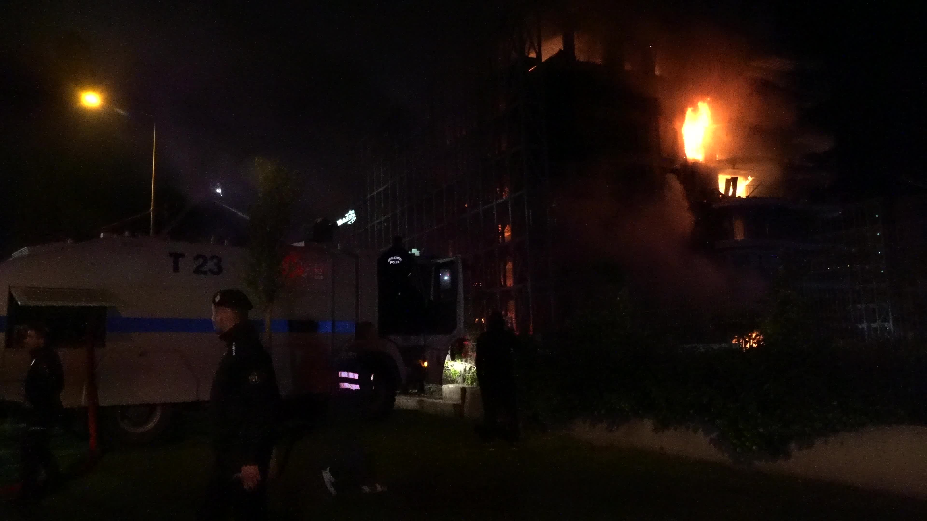 Big fire on a luxury site, Izmir, Turkey - 27 Apr 2023