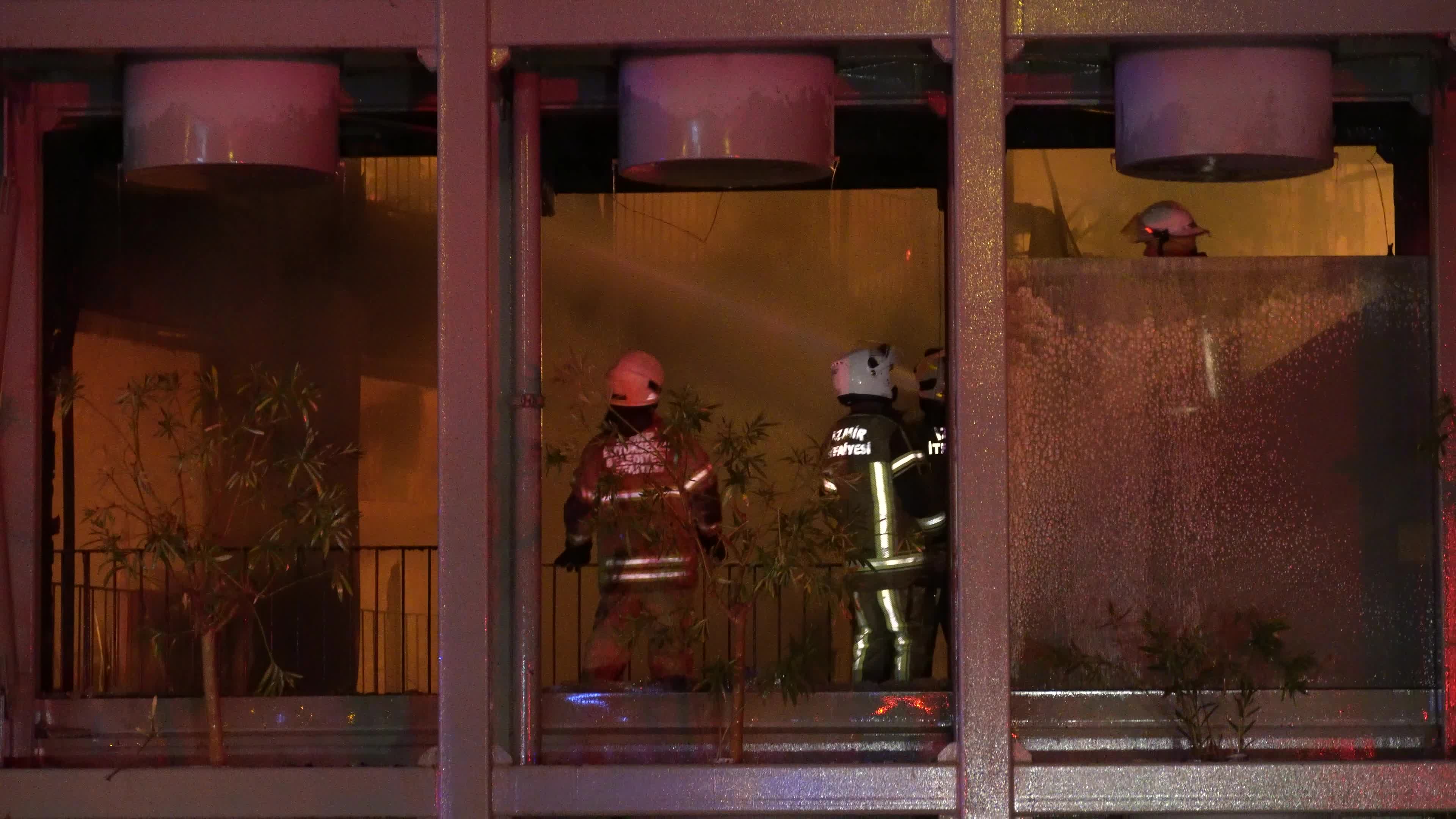 Big fire on a luxury site, Izmir, Turkey - 27 Apr 2023