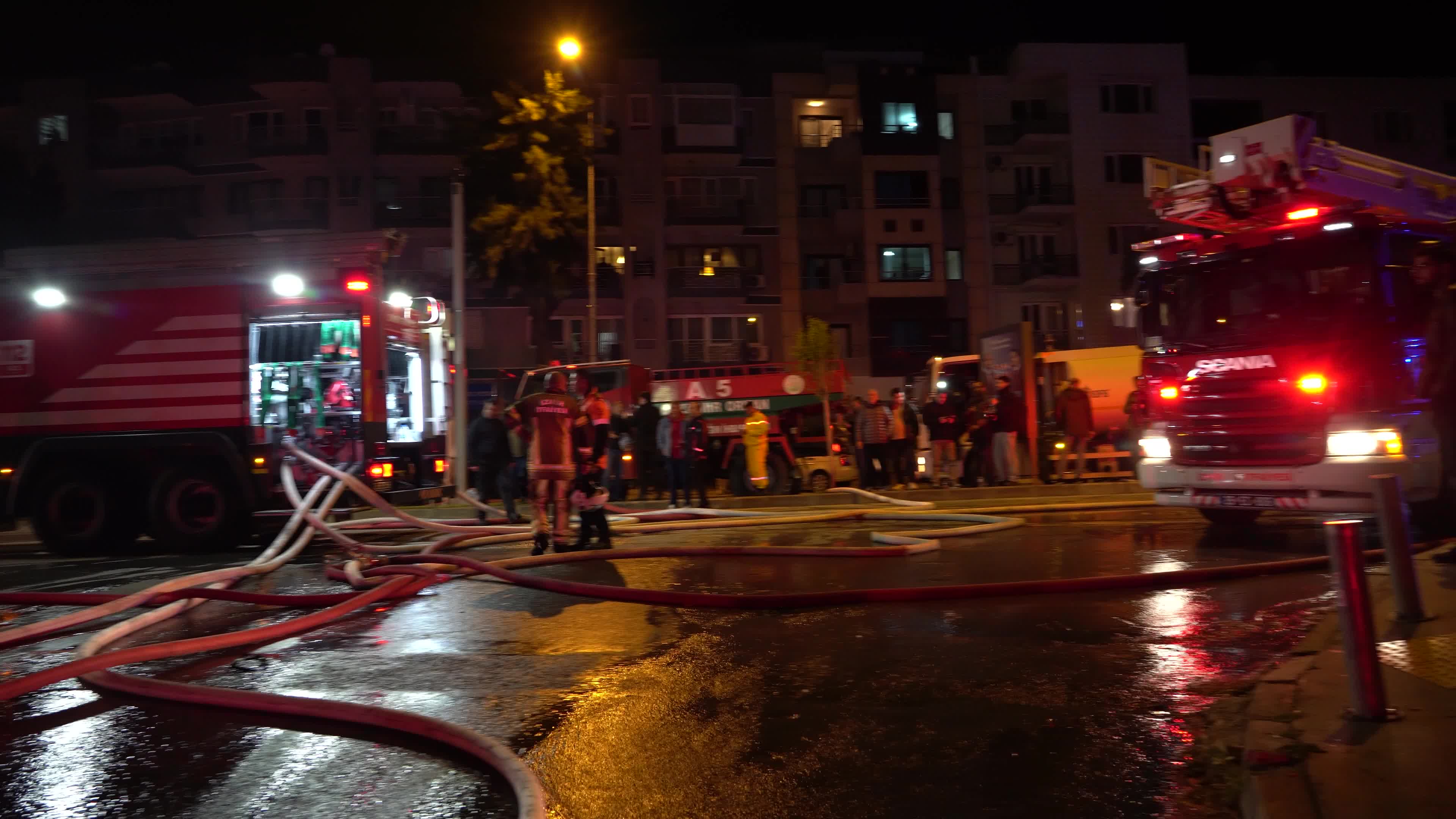 Big fire on a luxury site, Izmir, Turkey - 27 Apr 2023