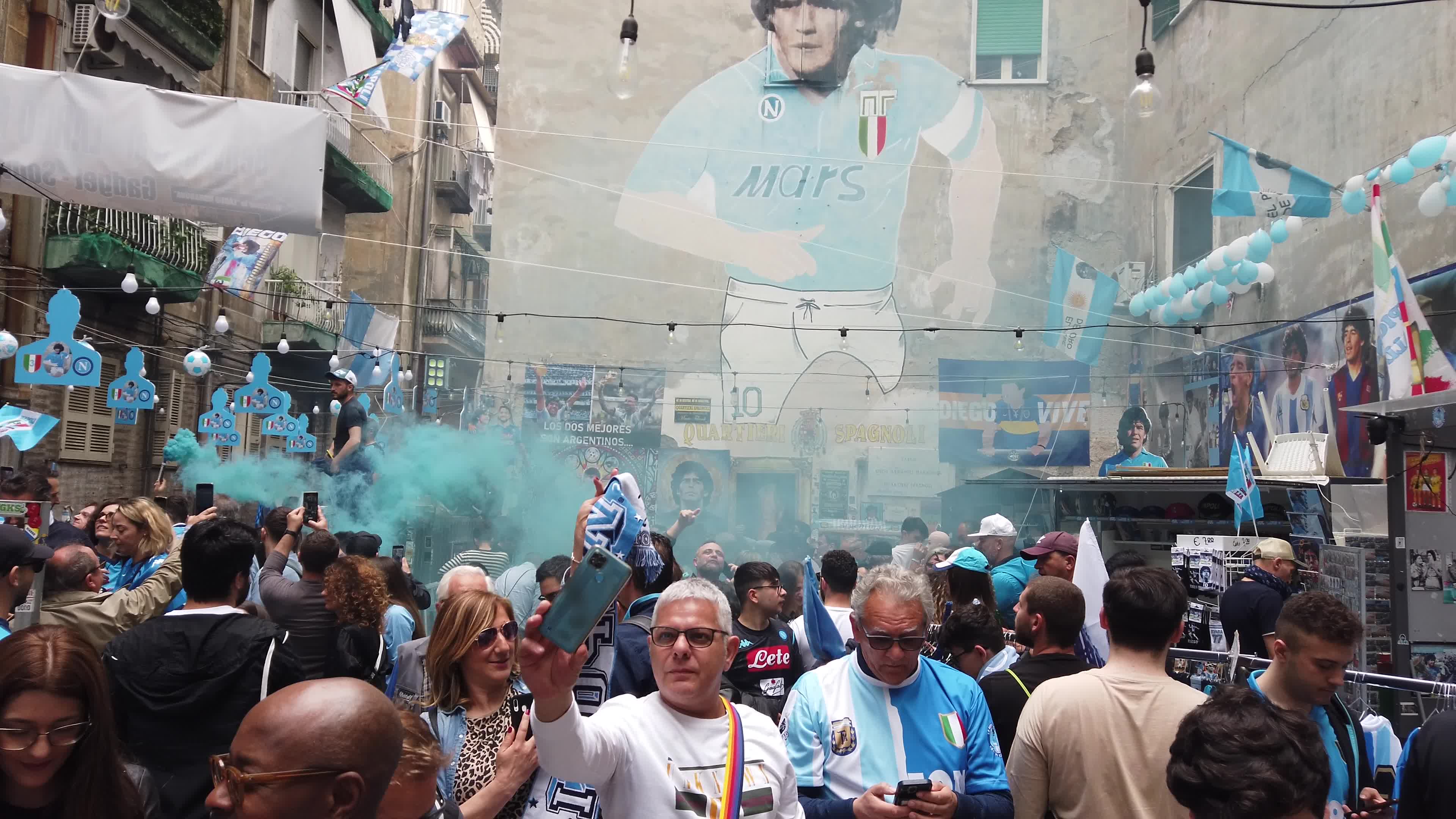 Napoli fans await SSC Napoli-Salernitana - Serie A