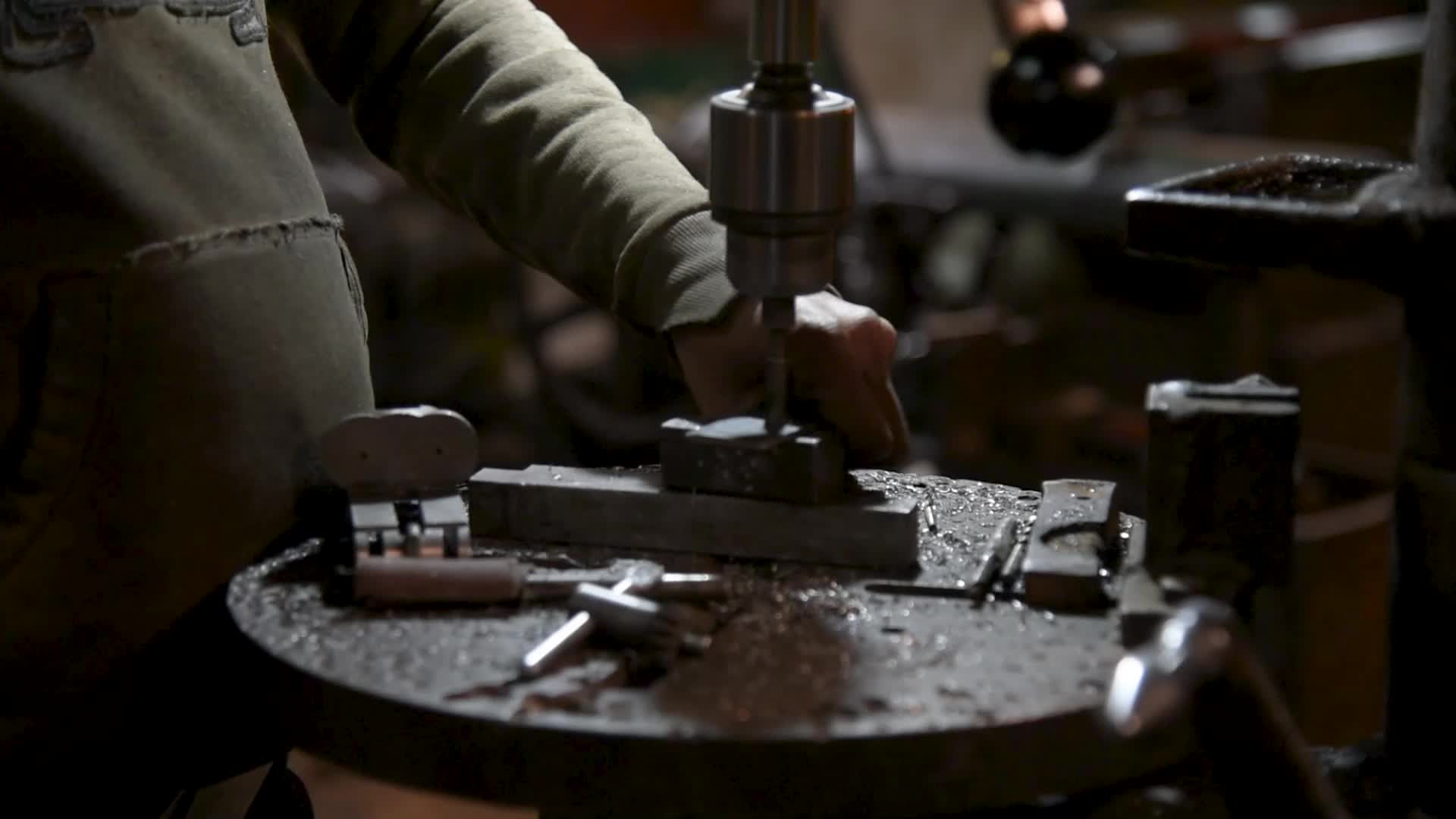 Inside a Gun Factory in Srinagar, India 