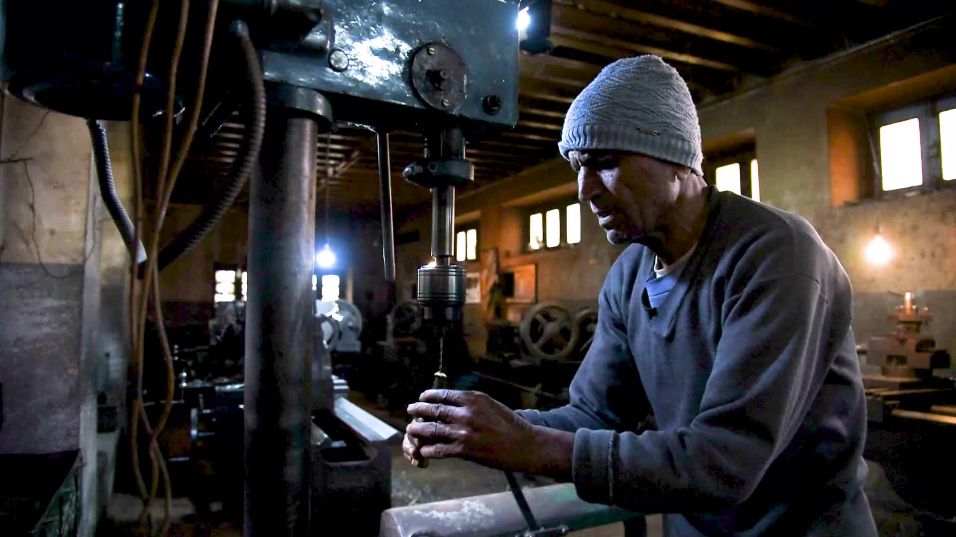 Inside a Gun Factory in Srinagar, India 
