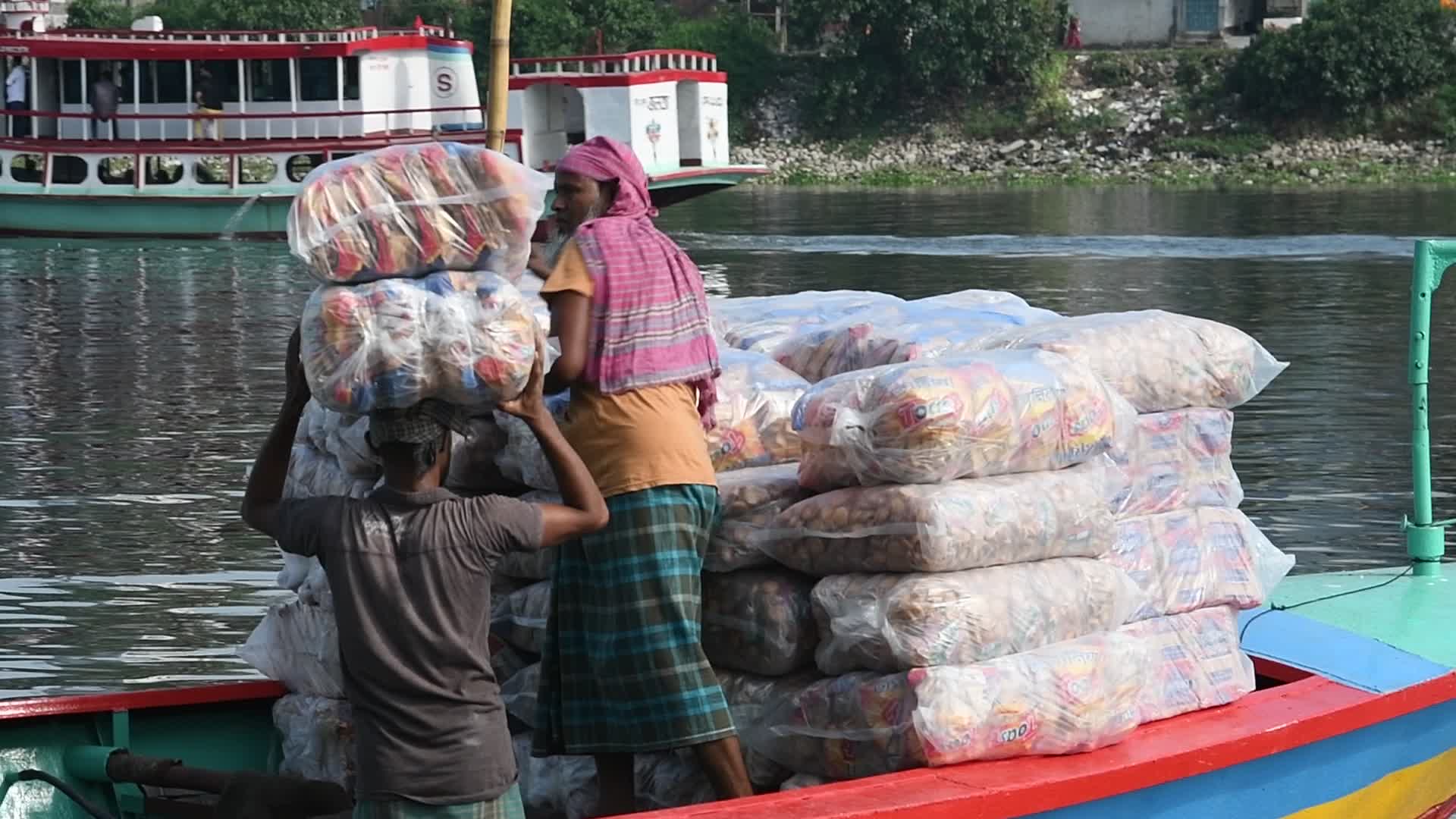 Daily life in Dhaka