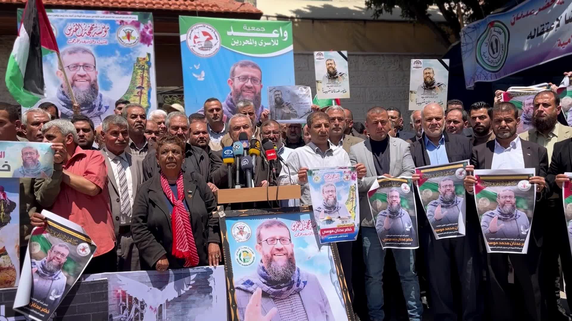Palestinian Militant's Death in Israeli Jail Sparks Fighting