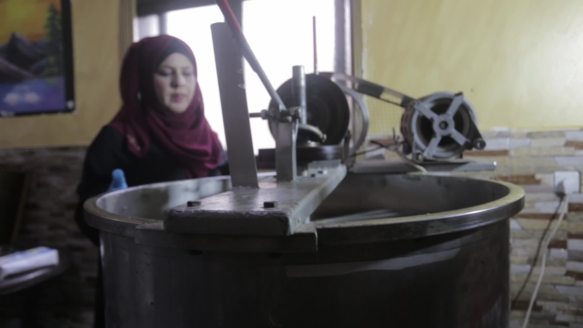 Honey harvest season in Gaza