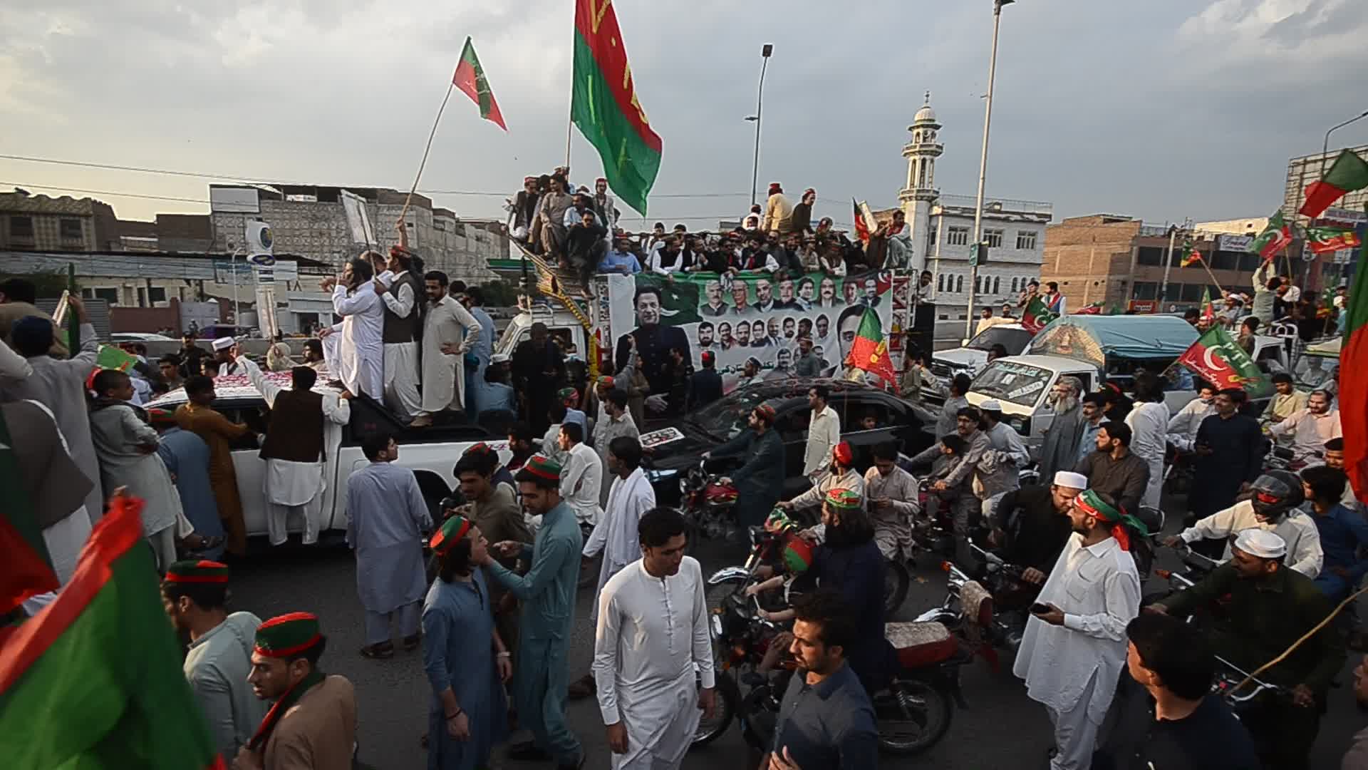 Supporters of PTI party rally to show solidarity with Chief Justice of Pakistan
