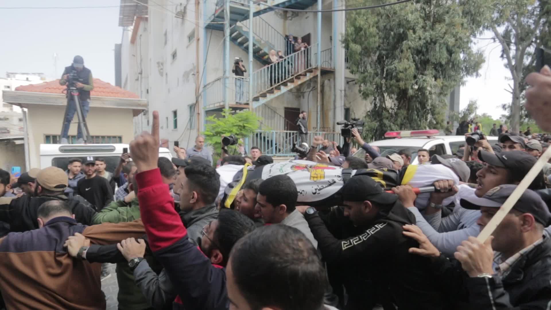Israeli air strikes have killed 13 Palestinians in Gaza