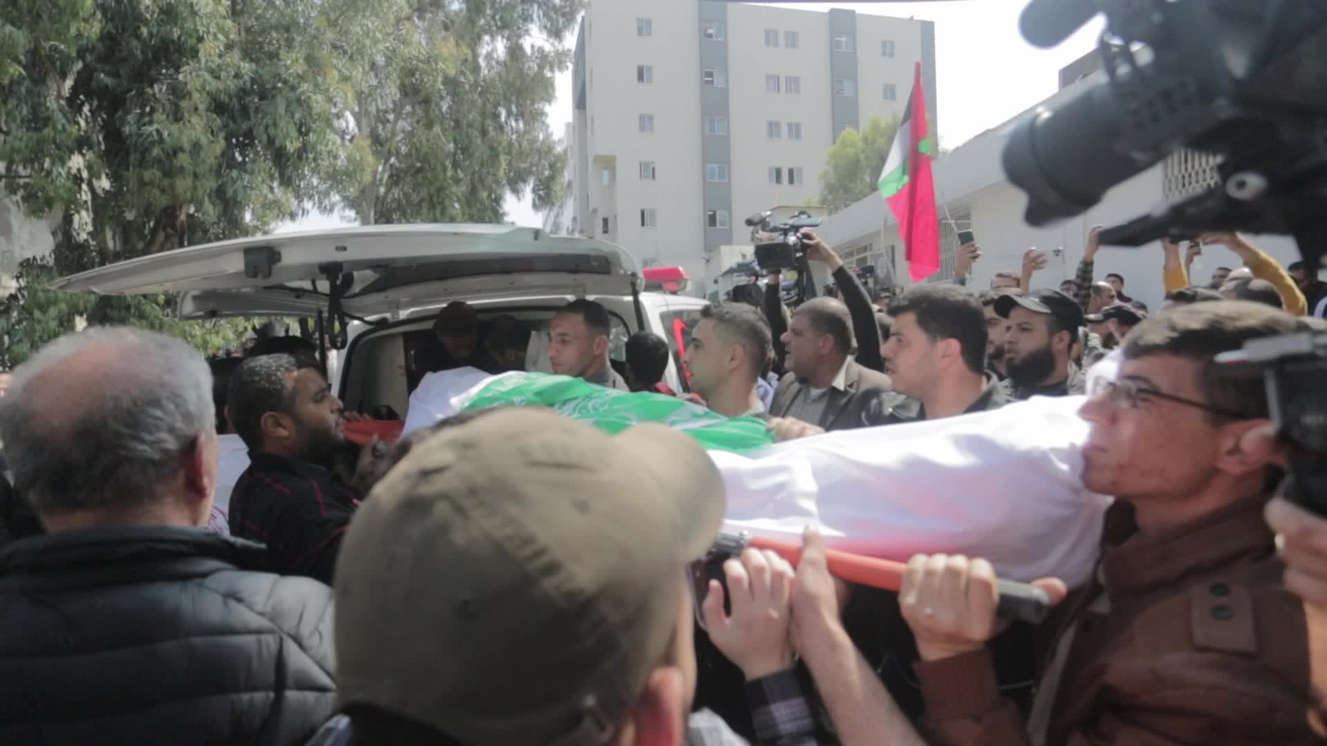 Israeli air strikes have killed 13 Palestinians in Gaza