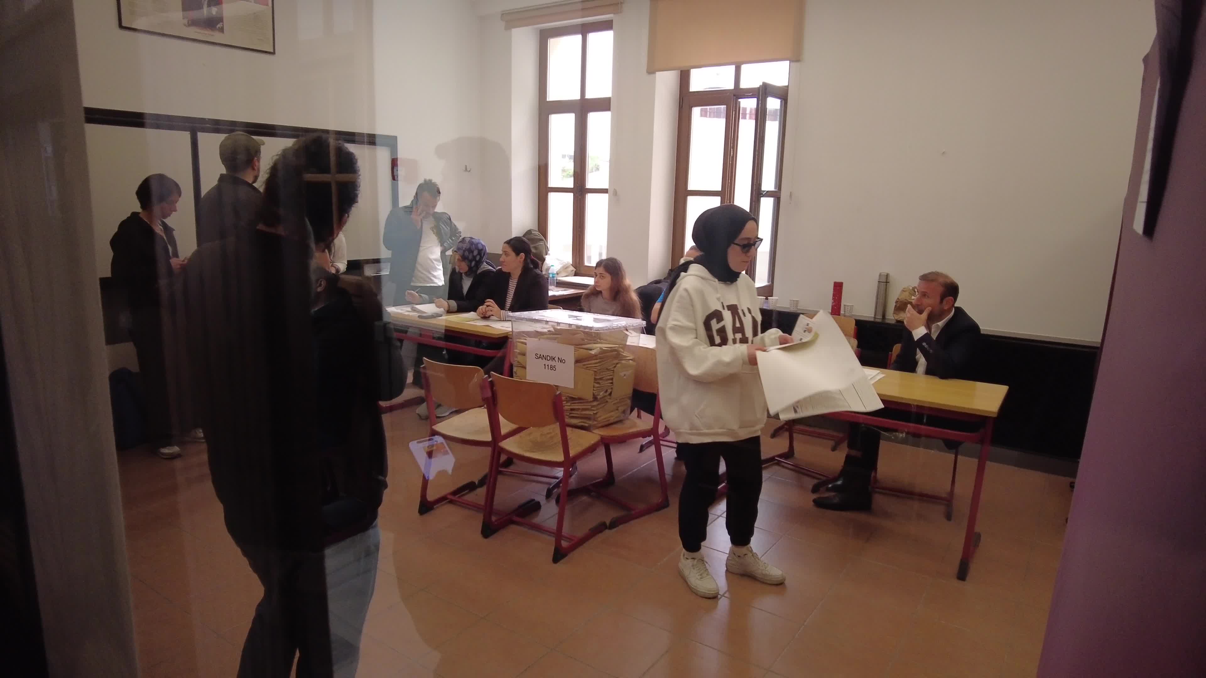 Turkish voters at the polling station in Karaköy district, Istanbul