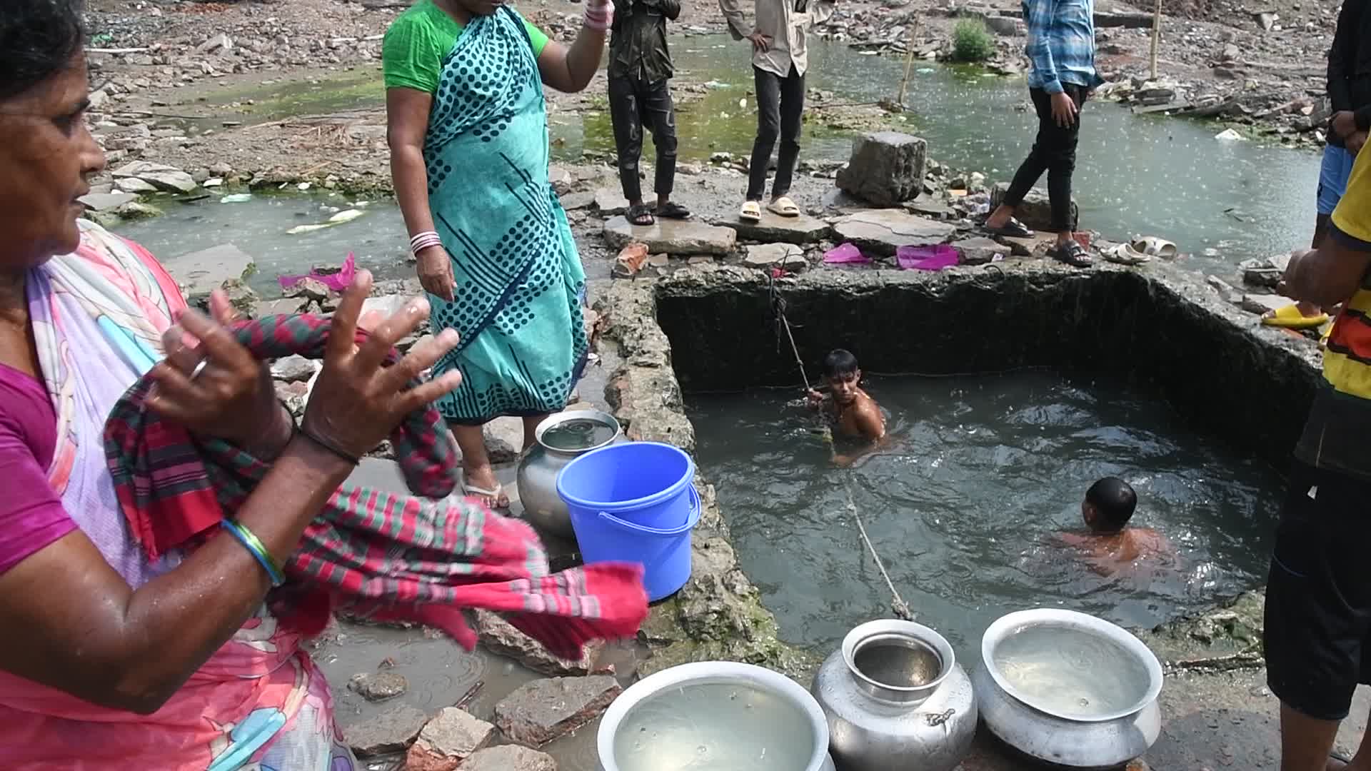 water crisis in Dhaka 