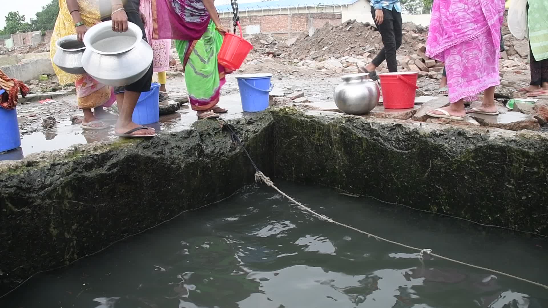 water crisis in Dhaka 