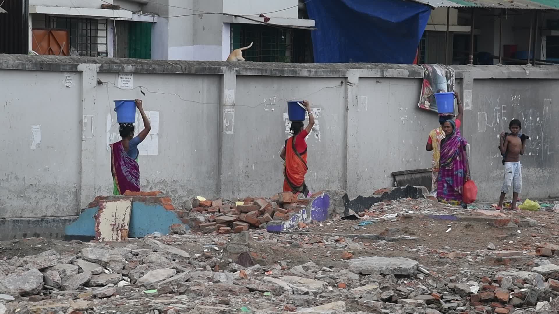 water crisis in Dhaka 