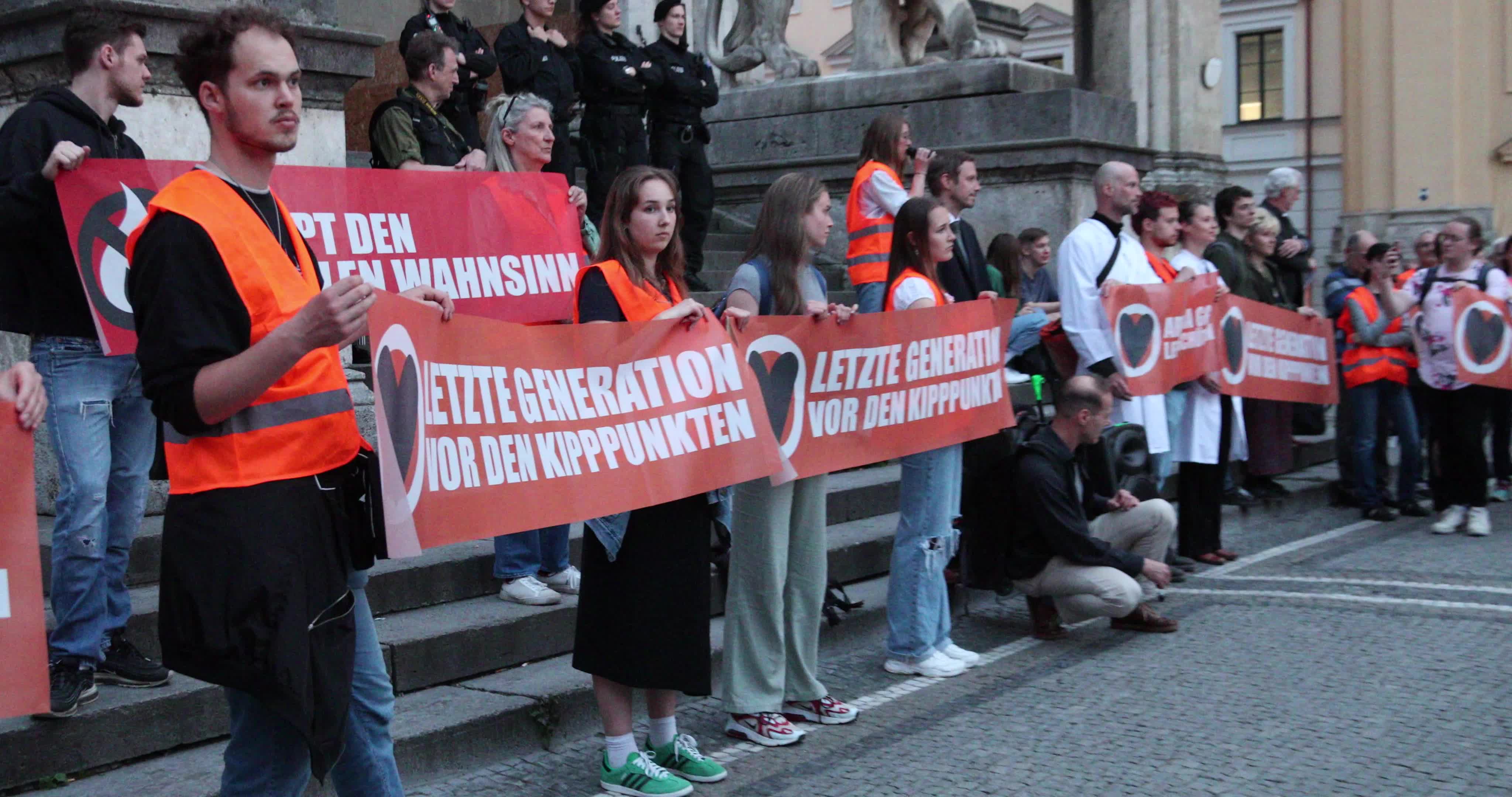 Munich: 600 protest in solidarity with Letzte Generation after the raids