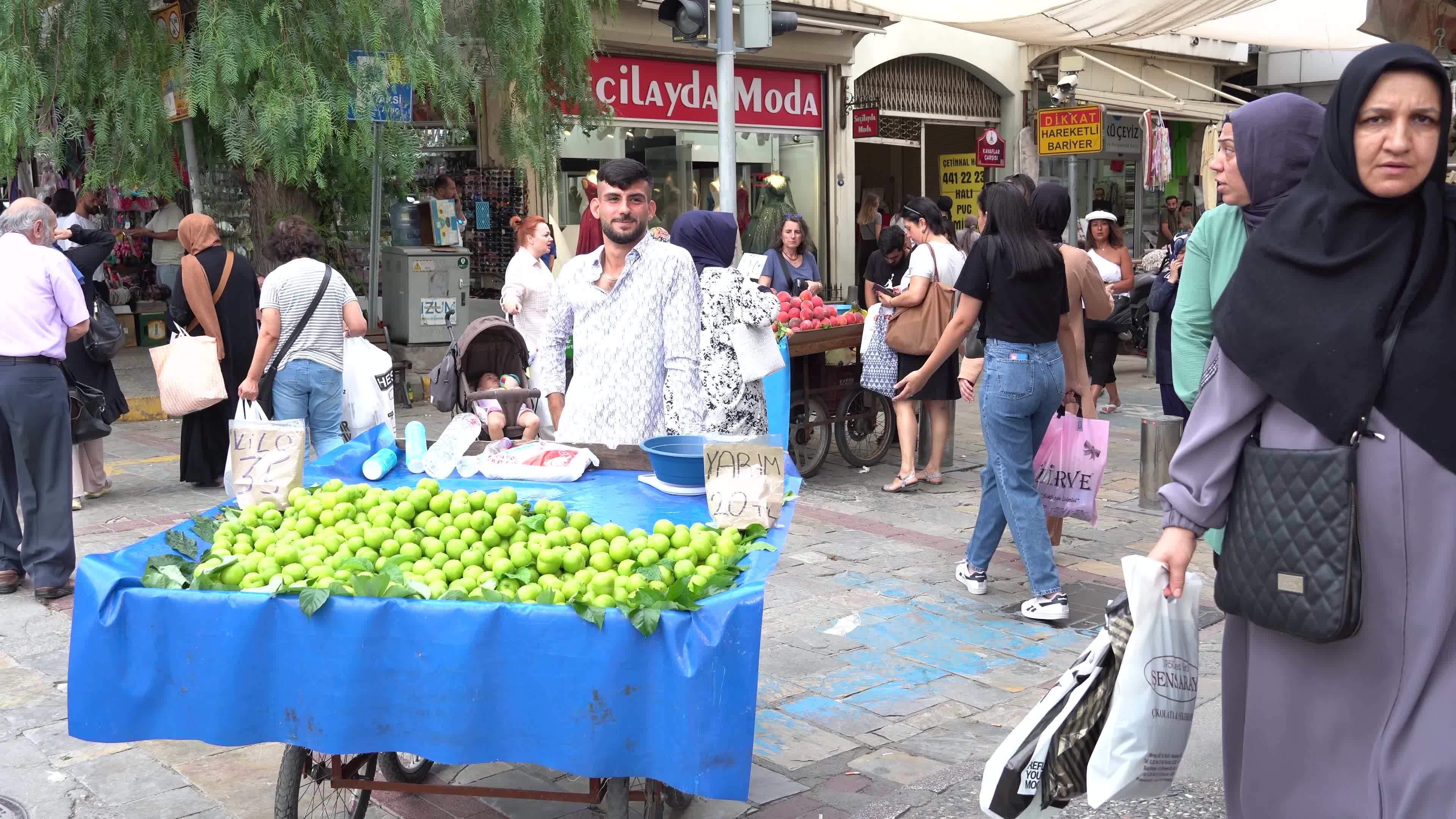 Daily Life in Izmir, Turkey 