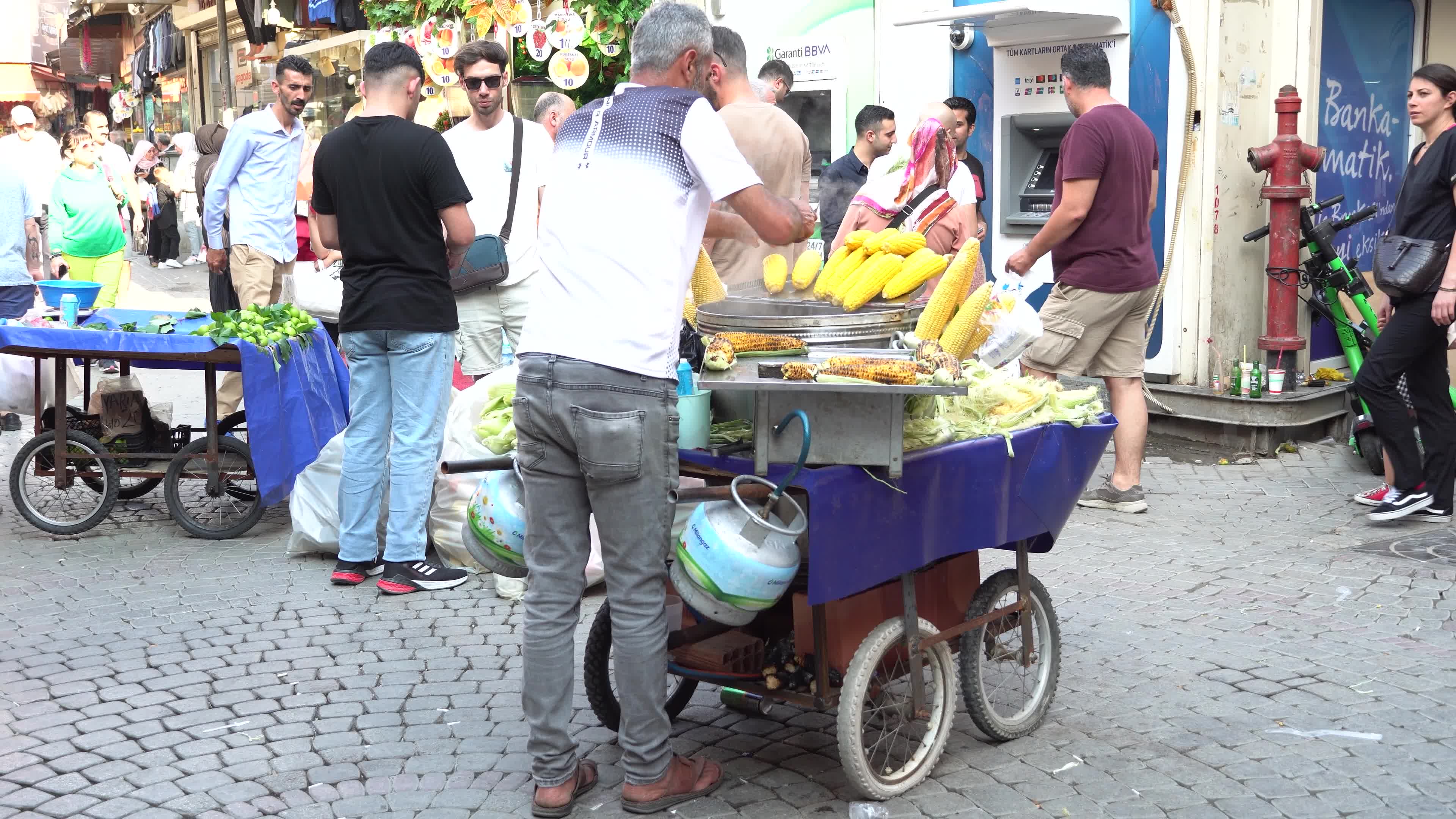 Daily Life in Izmir, Turkey 