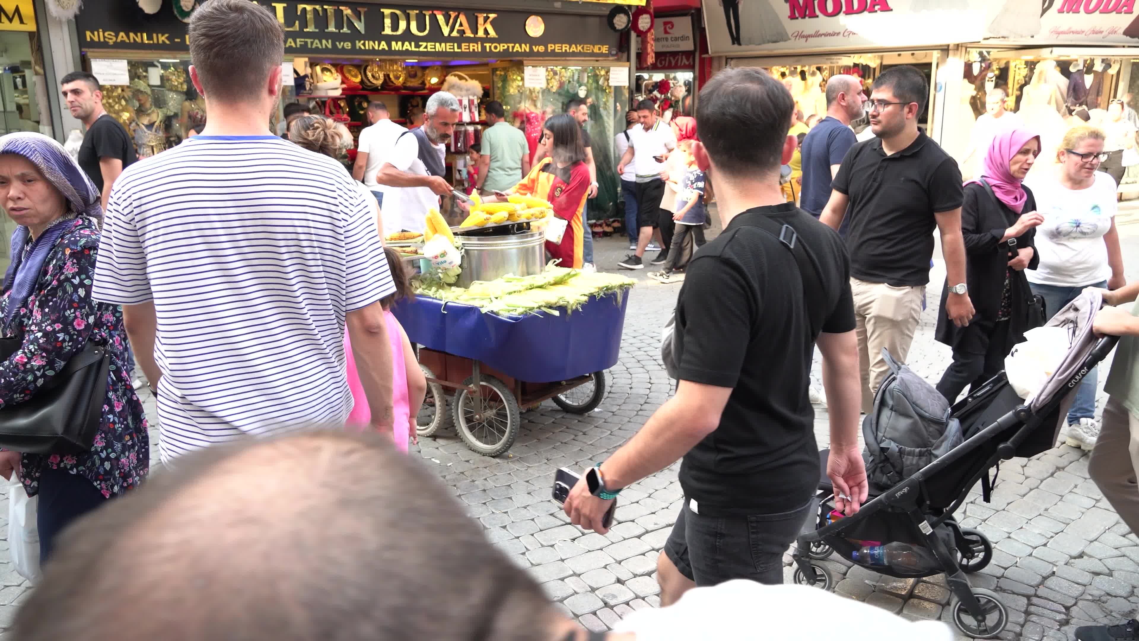 Daily Life in Izmir, Turkey 