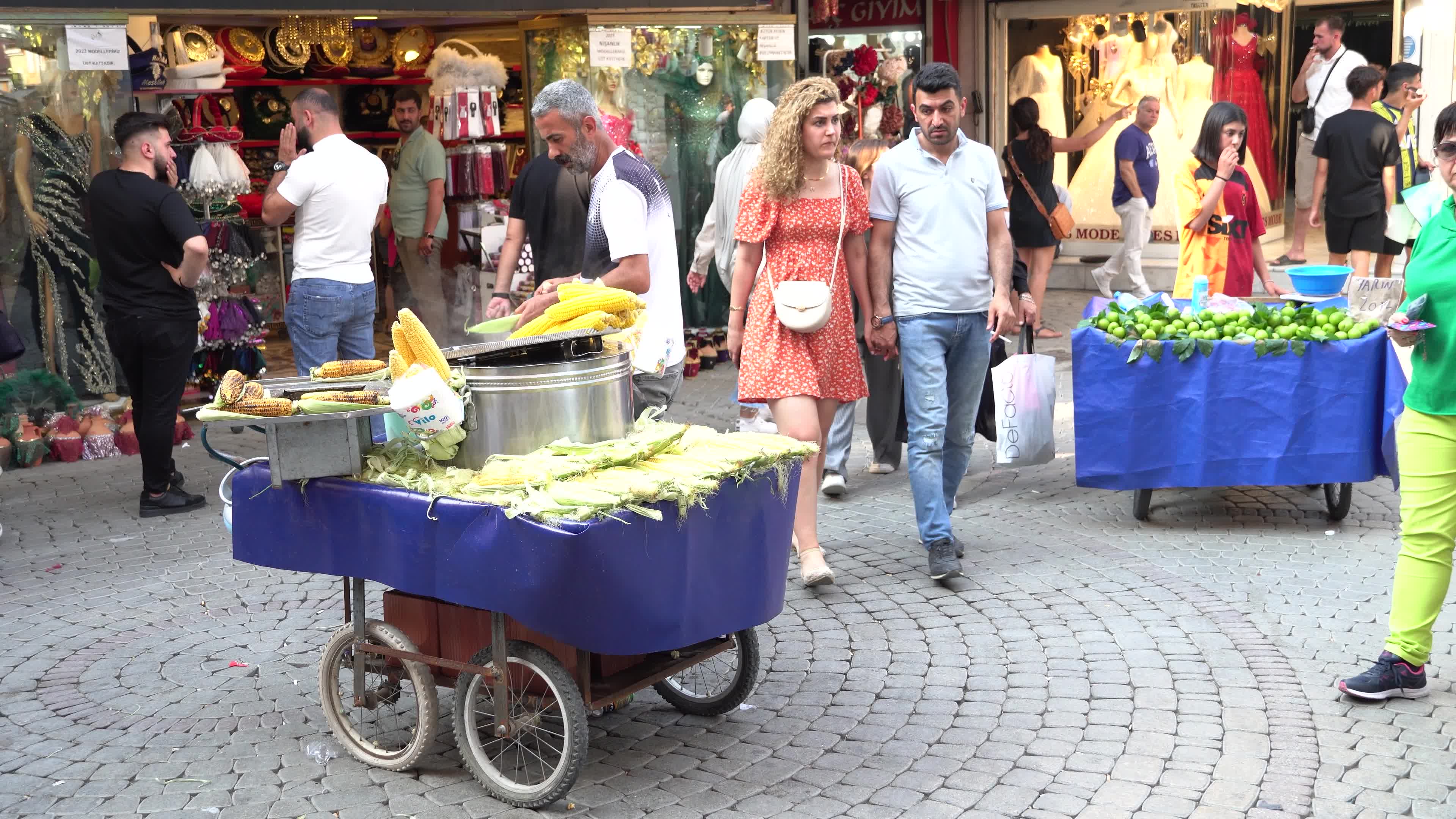 Daily Life in Izmir, Turkey 