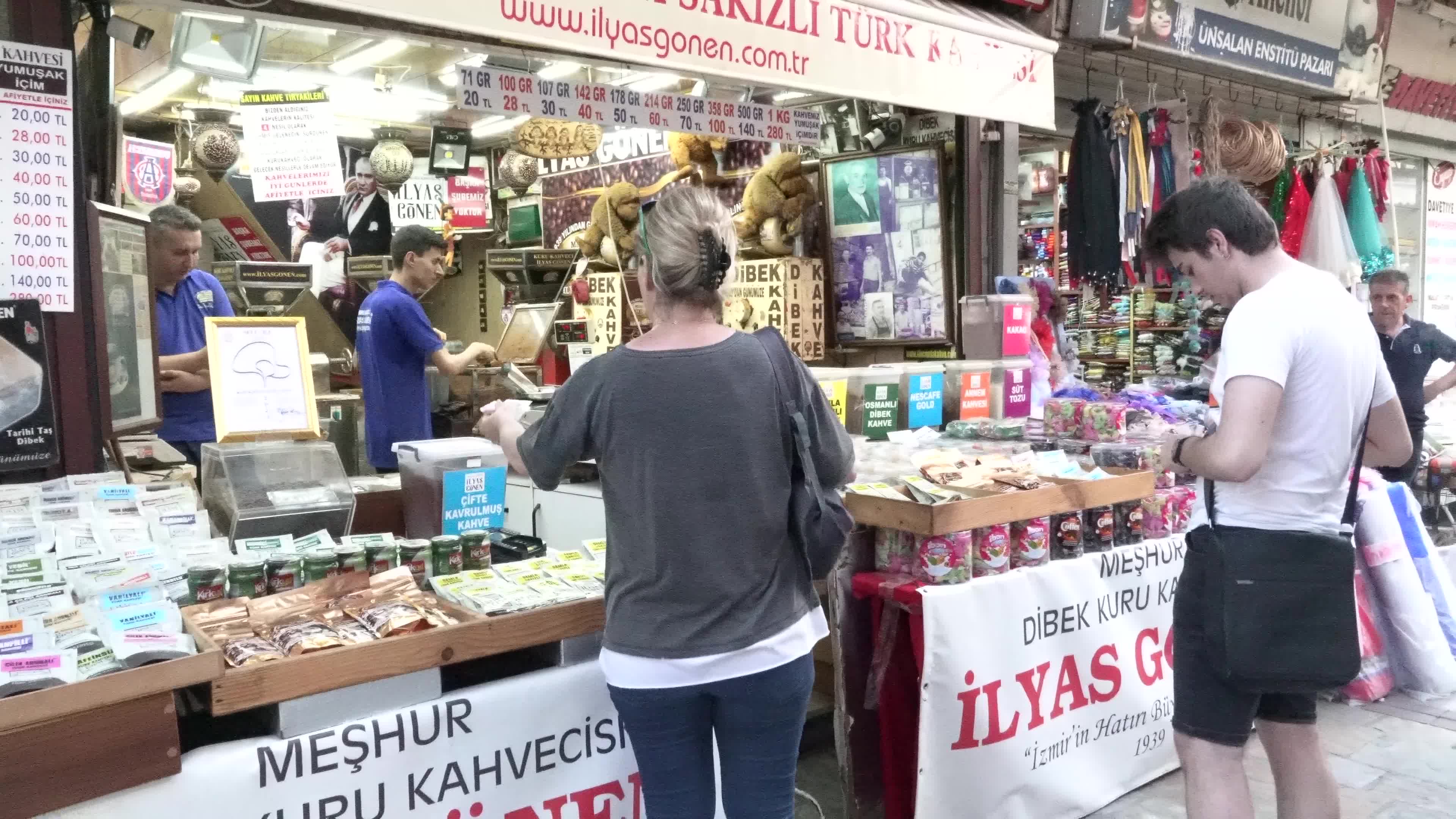 Daily Life in Izmir, Turkey 