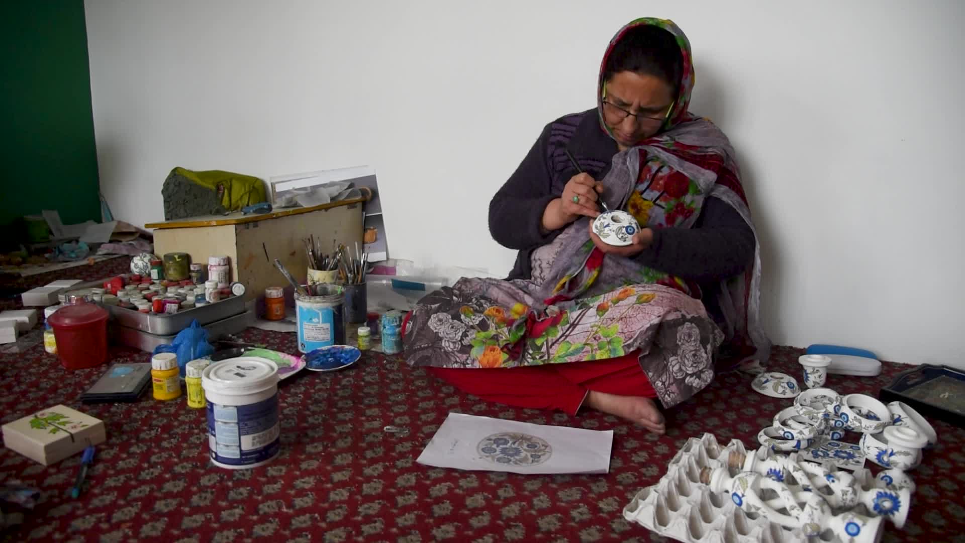 Paper Mache Art in Srinagar, India 