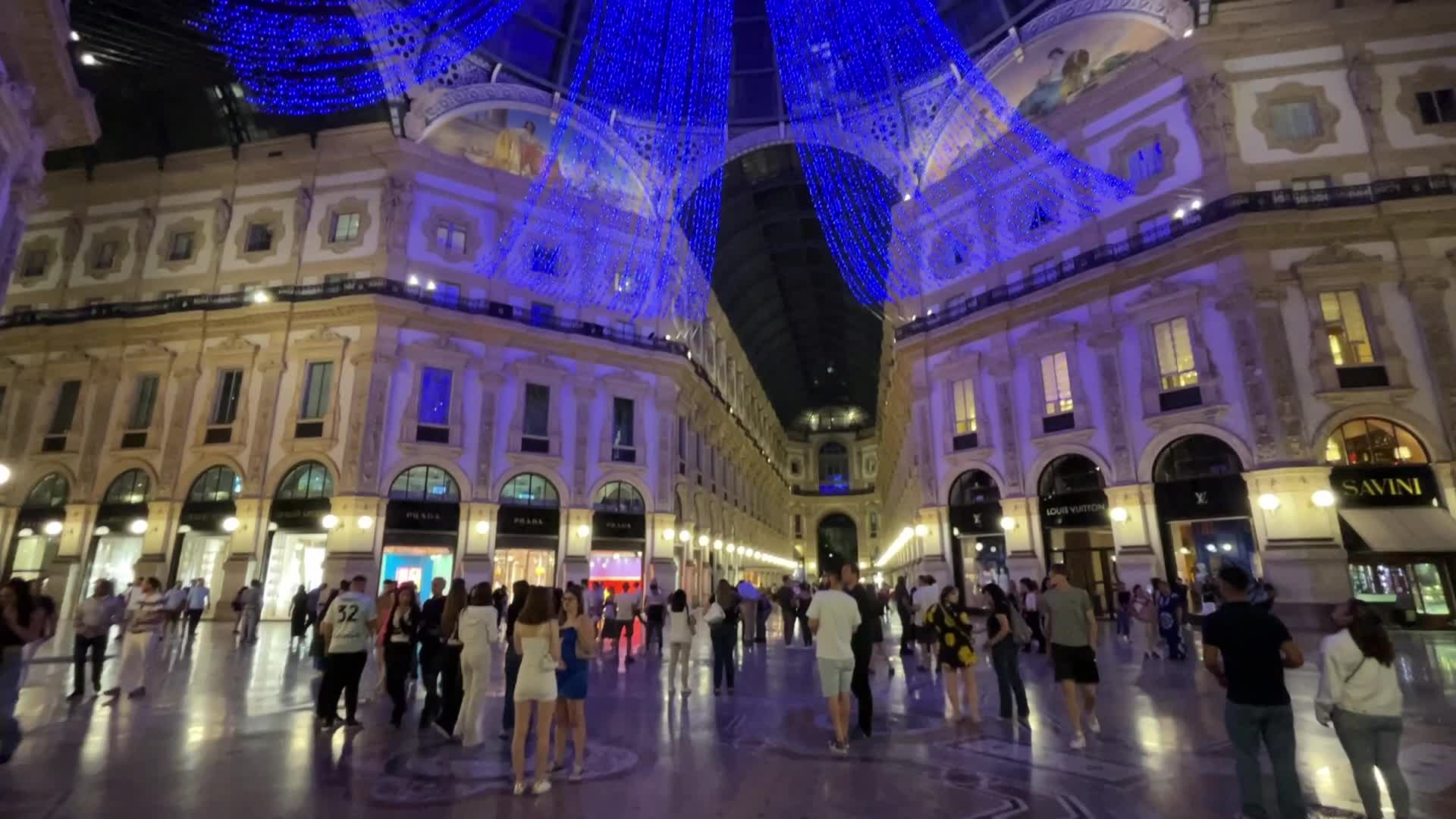 Supporters follow the UEFA Champions League final match Manchester City v FC Internazionale in Piazza Duomo in Milan