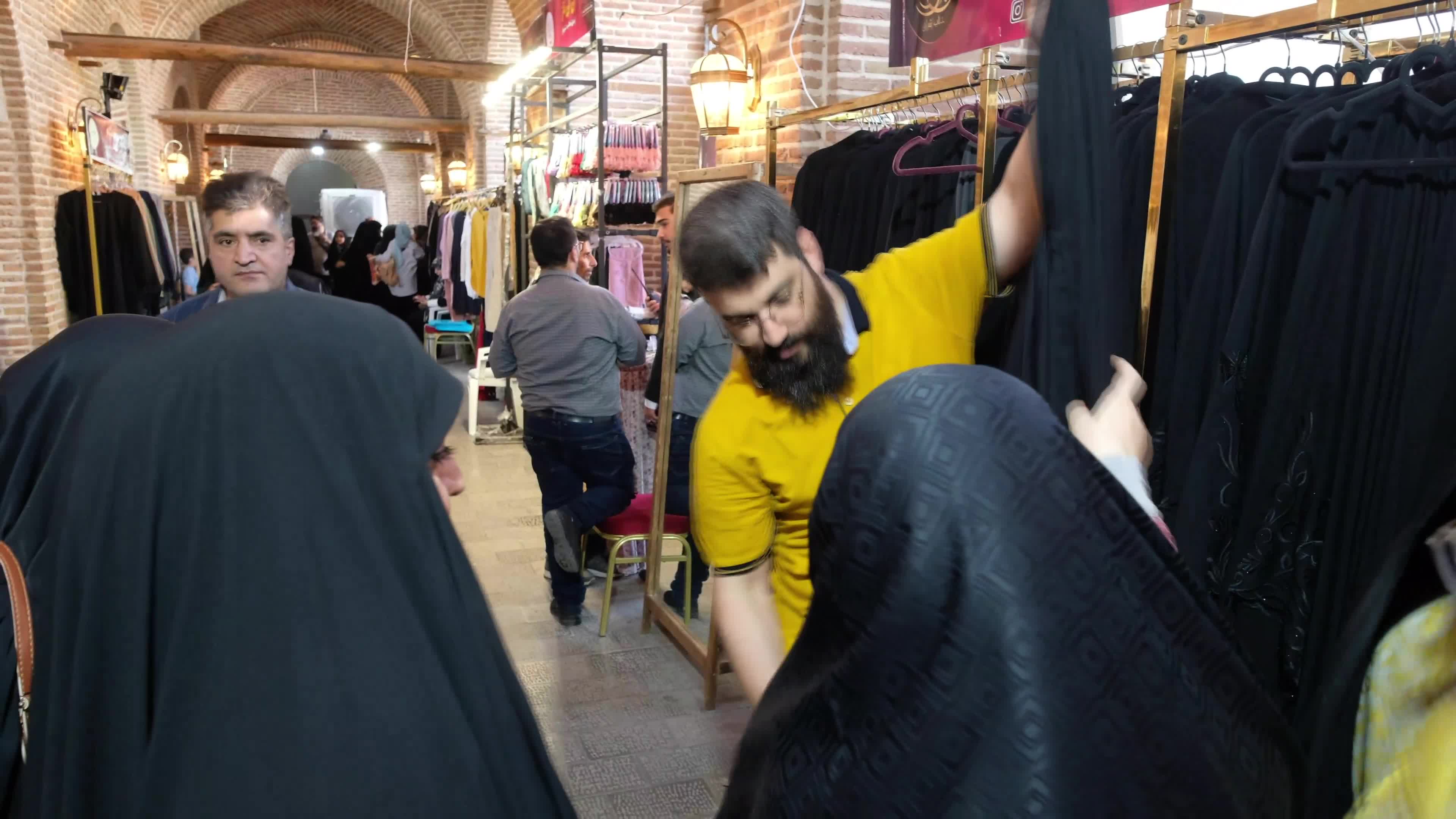 Iran-Fashion, Hijab and Chastity