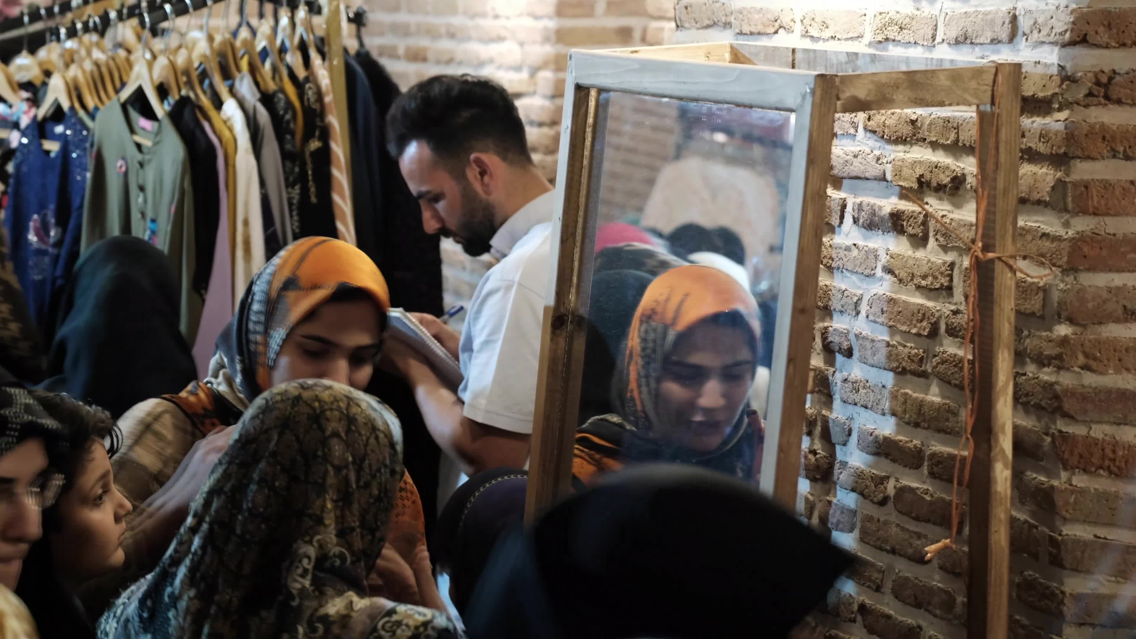 Iran-Fashion, Hijab and Chastity
