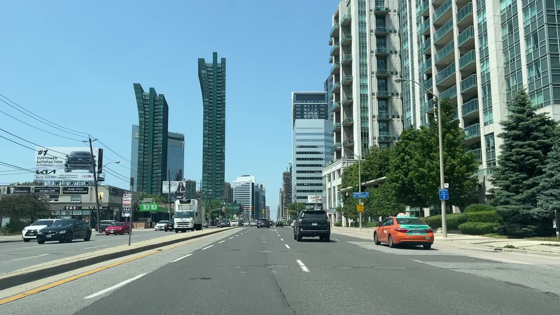 Vehicle traffic in Toronto