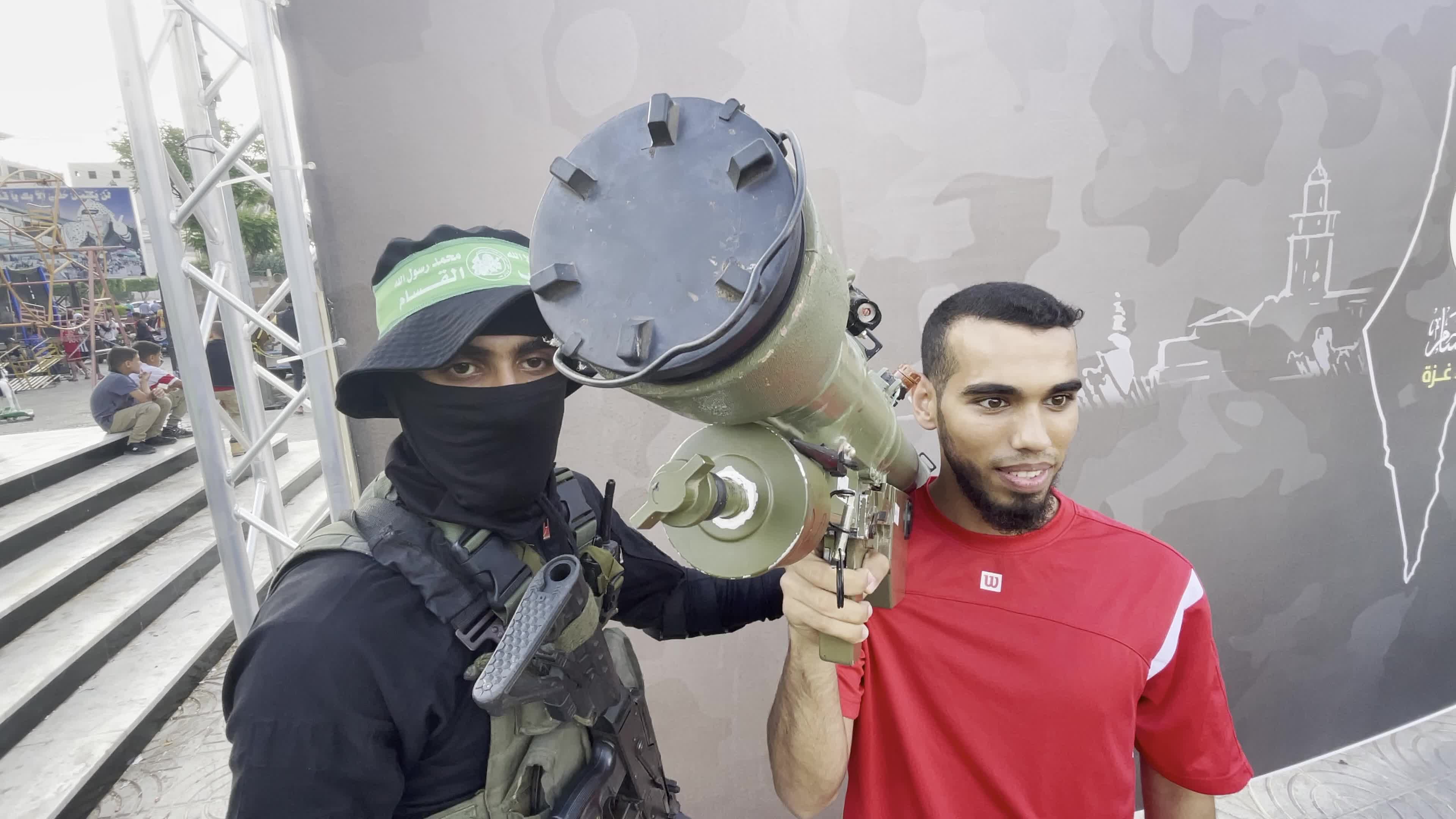 Al-Qassam Brigades' Weapons Exhibition Marks Eid al-Adha in Gaza