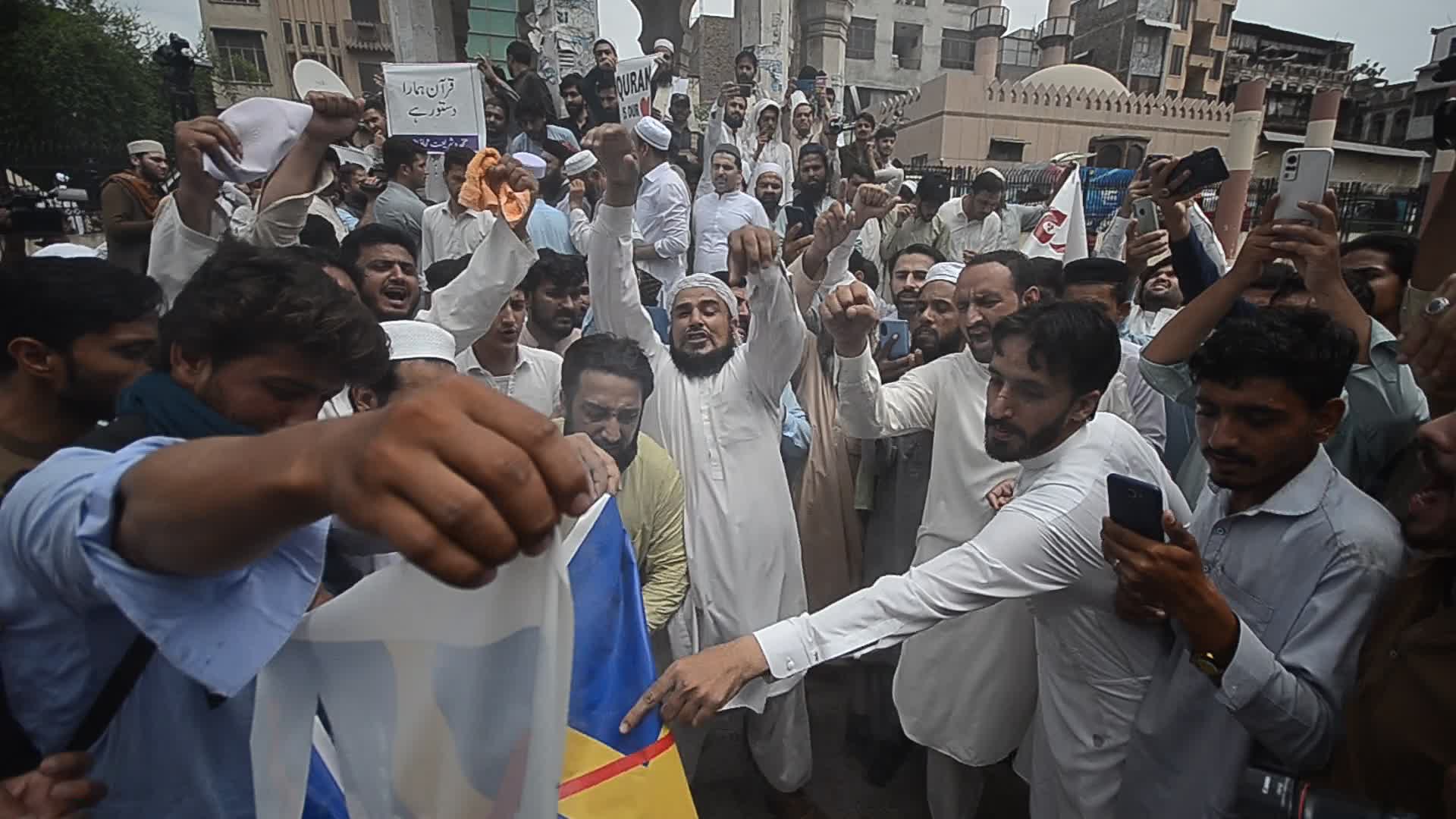 Nationwide protest in Pakistan against burning of Koran in Sweden
