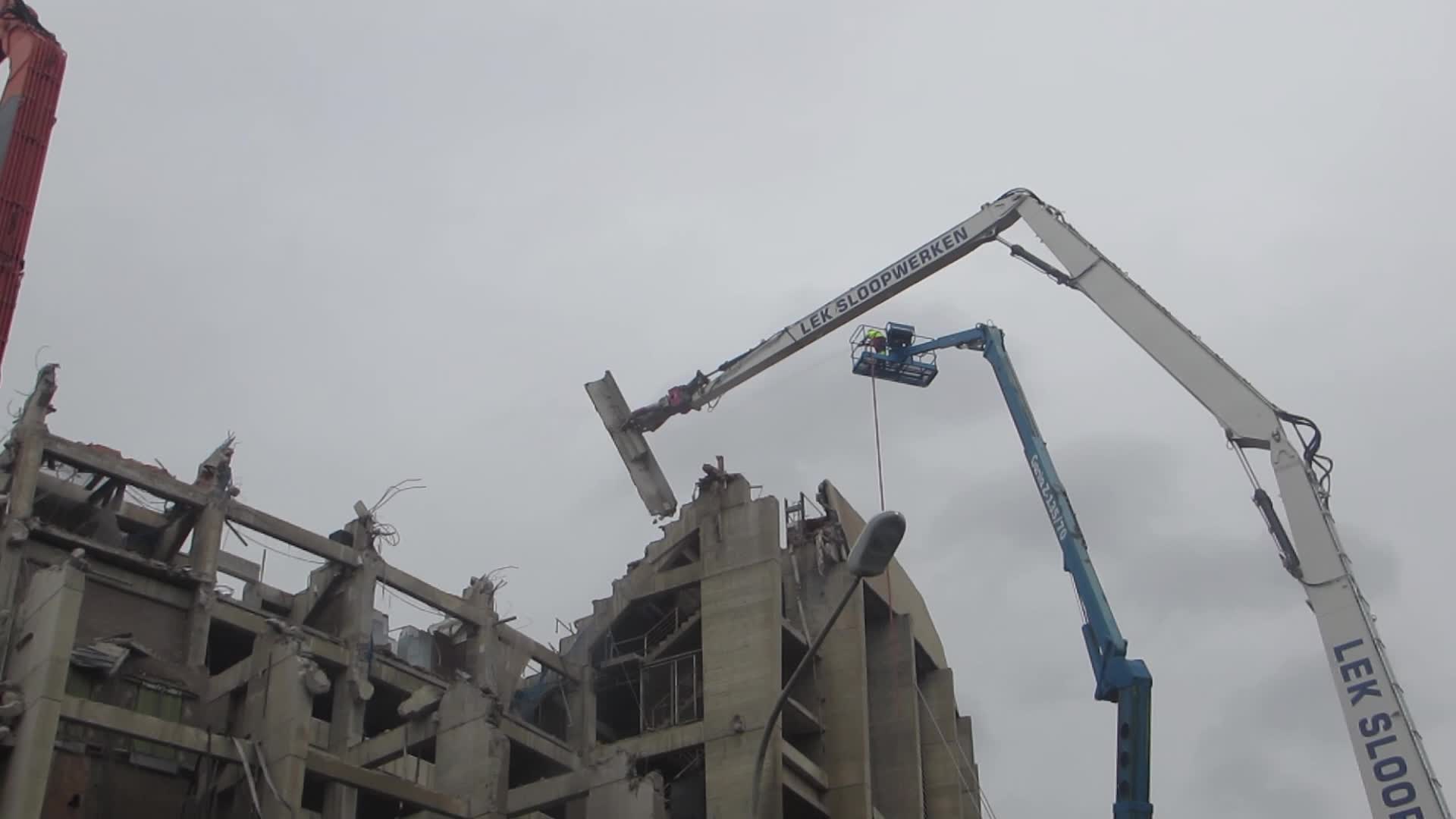 The demolition of the third stand of the Spotify Camp Nou continues