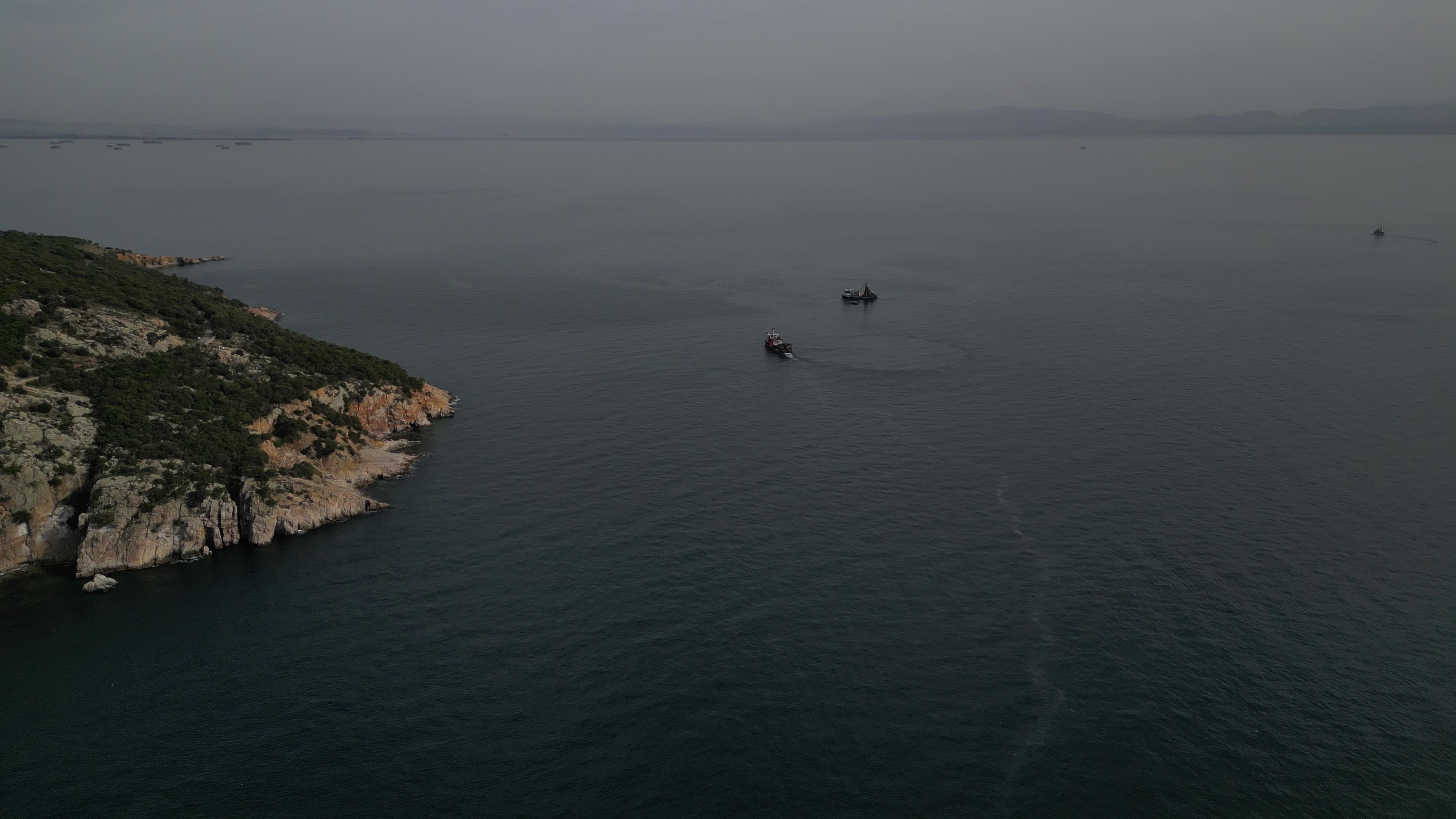 Drone videos of boats in the Bosphorus