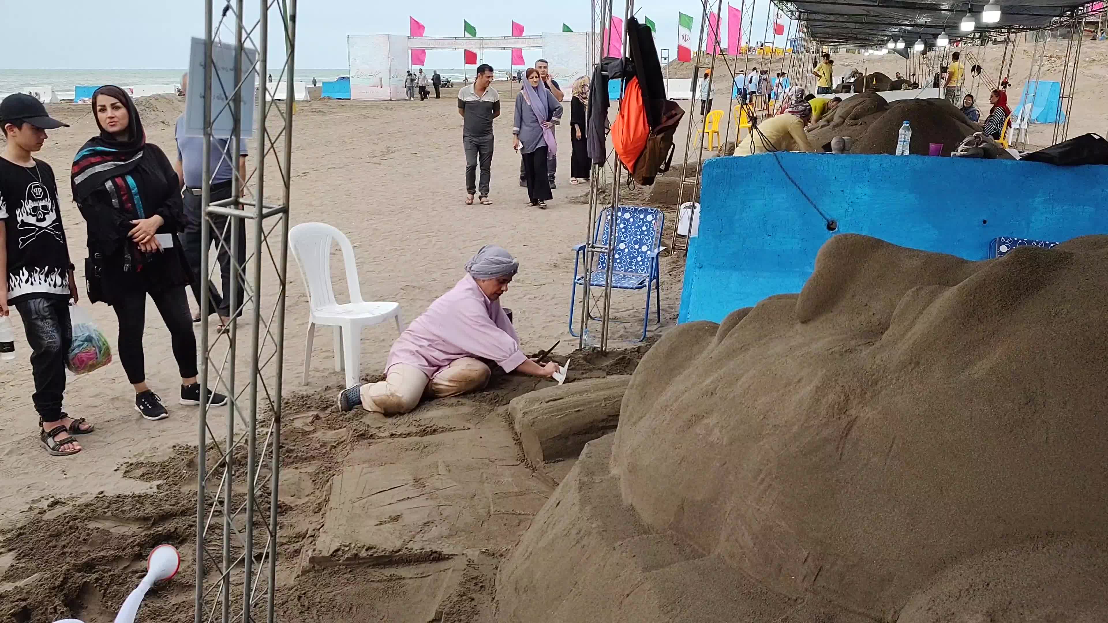 Iran, Sand sculpture festival