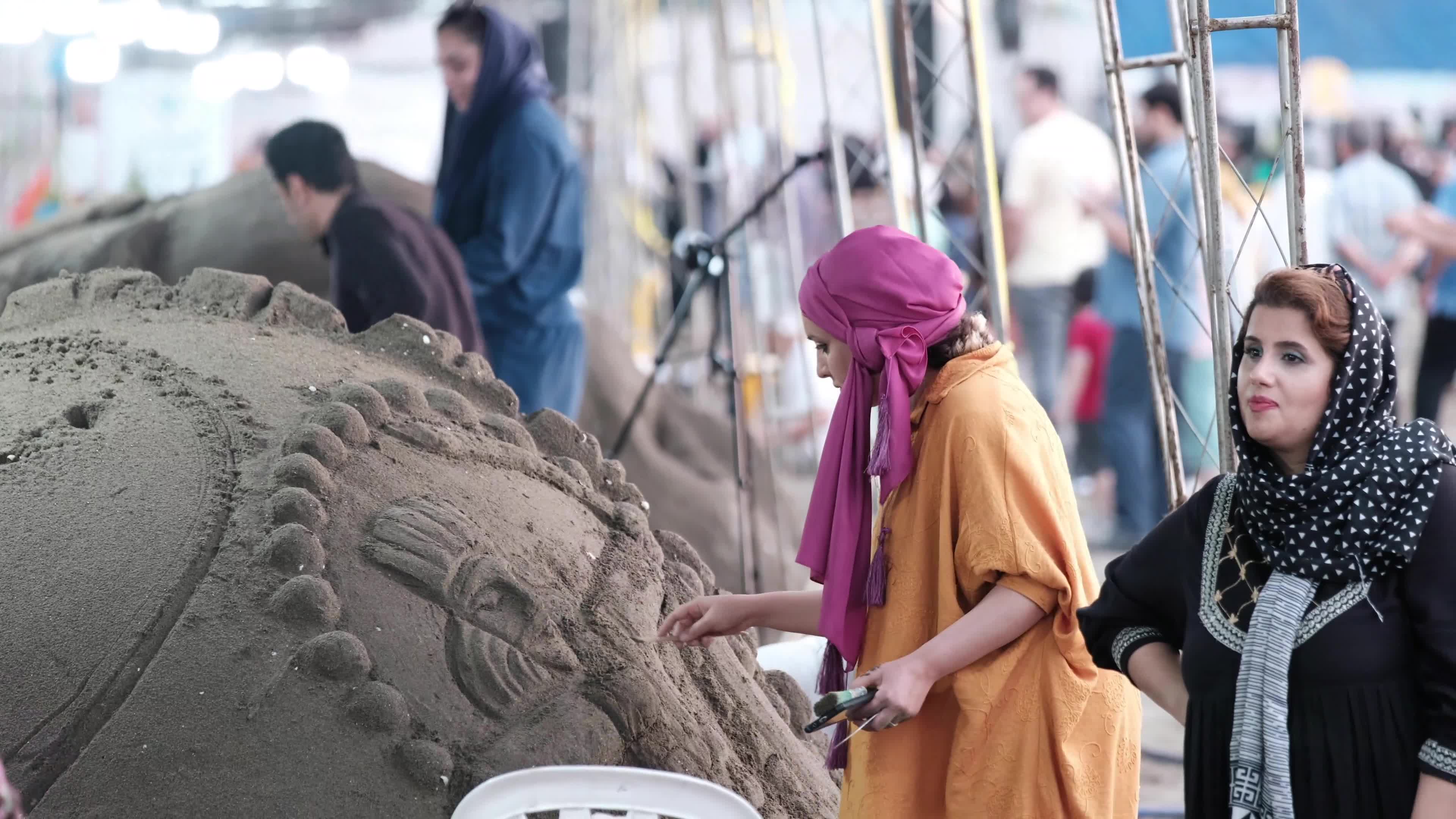 Iran, Sand sculpture festival