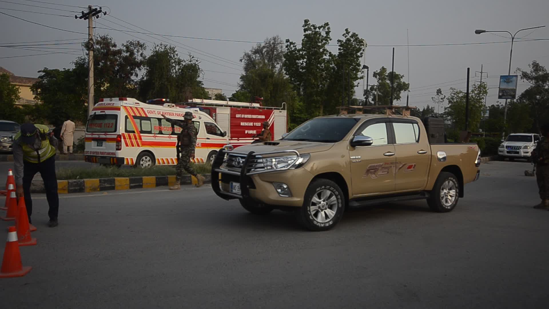 Blast targets paramilitary FC convoy in Peshawar
