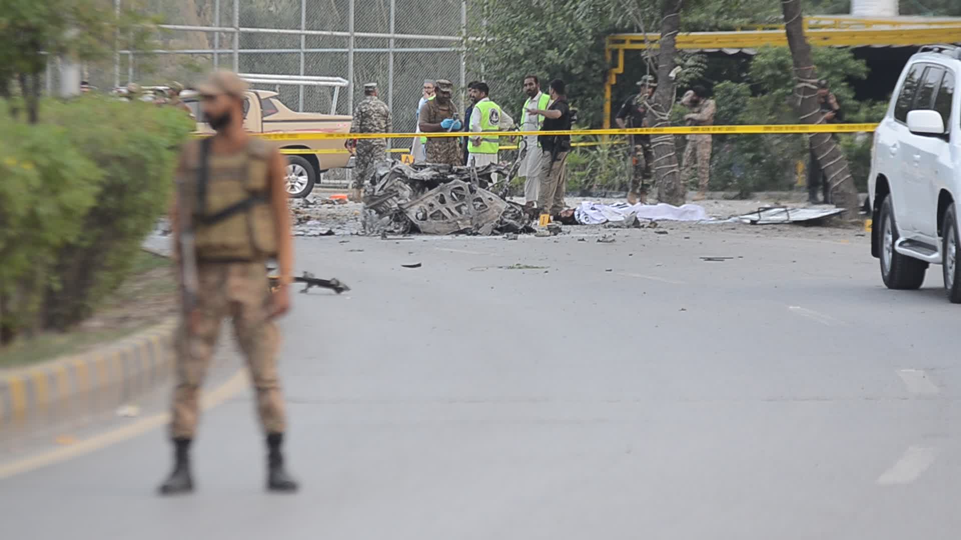 Blast targets paramilitary FC convoy in Peshawar
