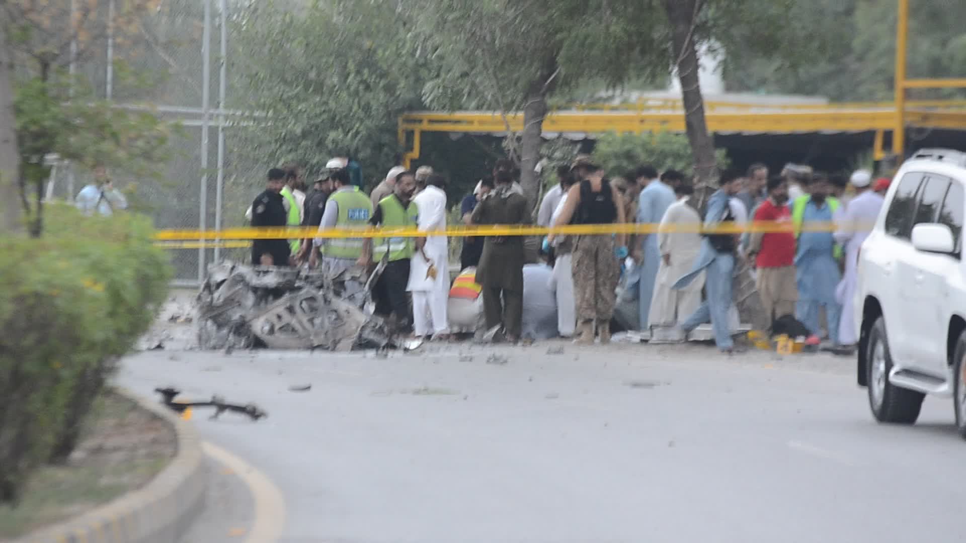Blast targets paramilitary FC convoy in Peshawar
