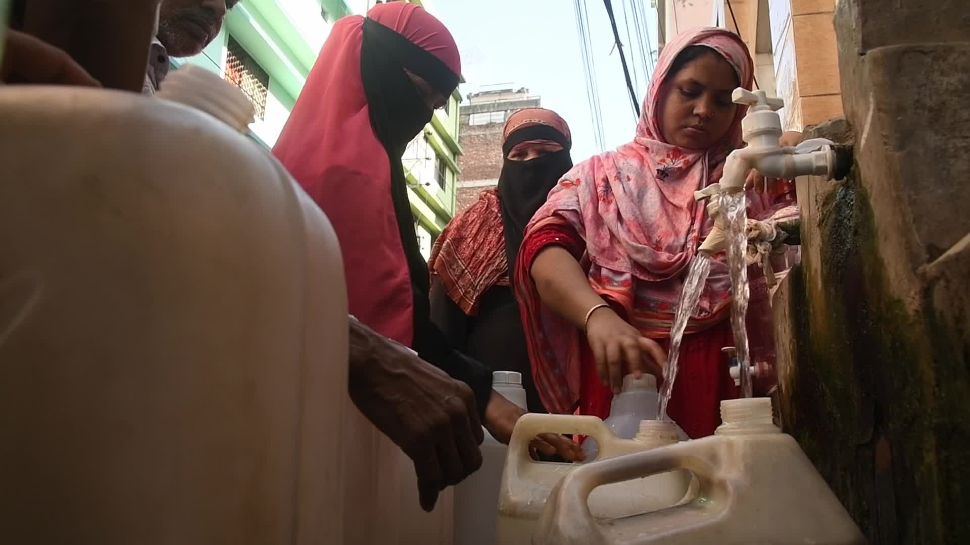 Water crisis in Dhaka