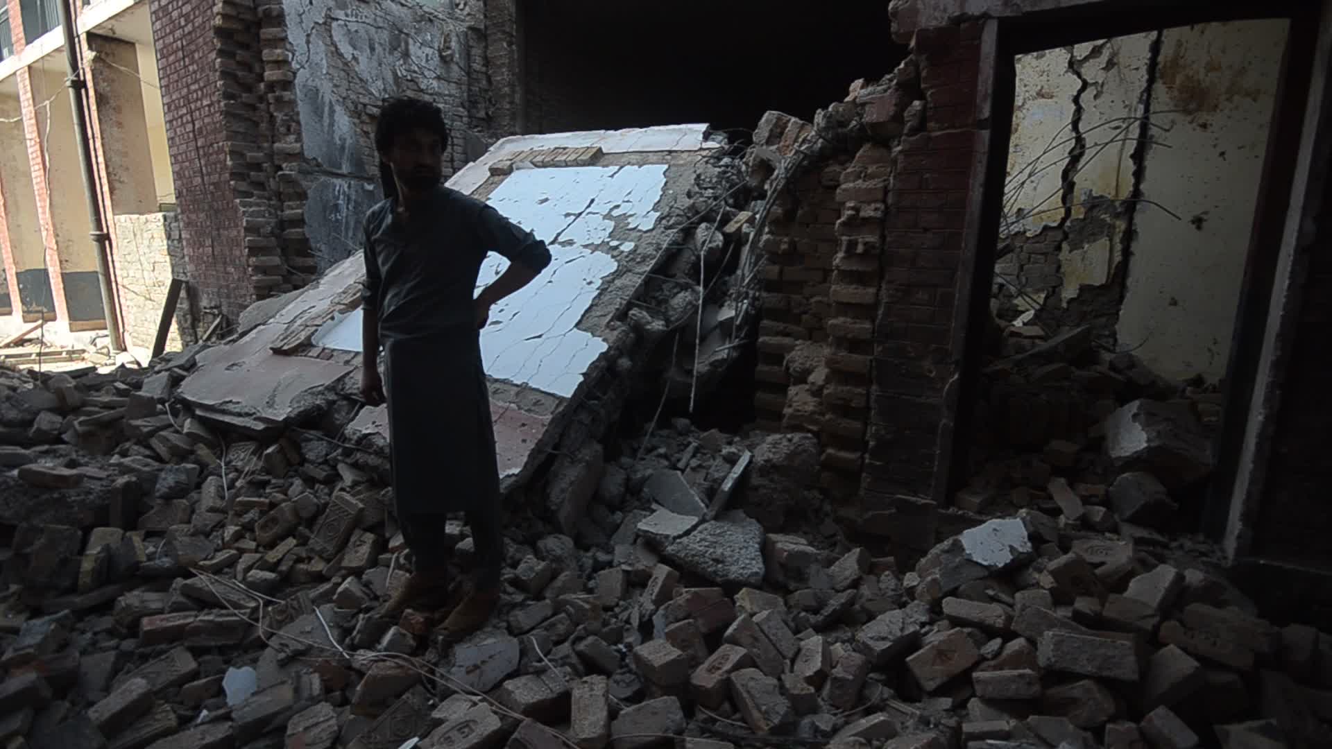 Three policemen among 4 martyred in blast in Khyber's Bara Bazaar
