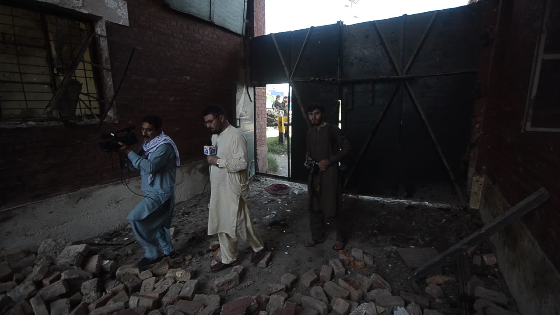 Three policemen among 4 martyred in blast in Khyber's Bara Bazaar
