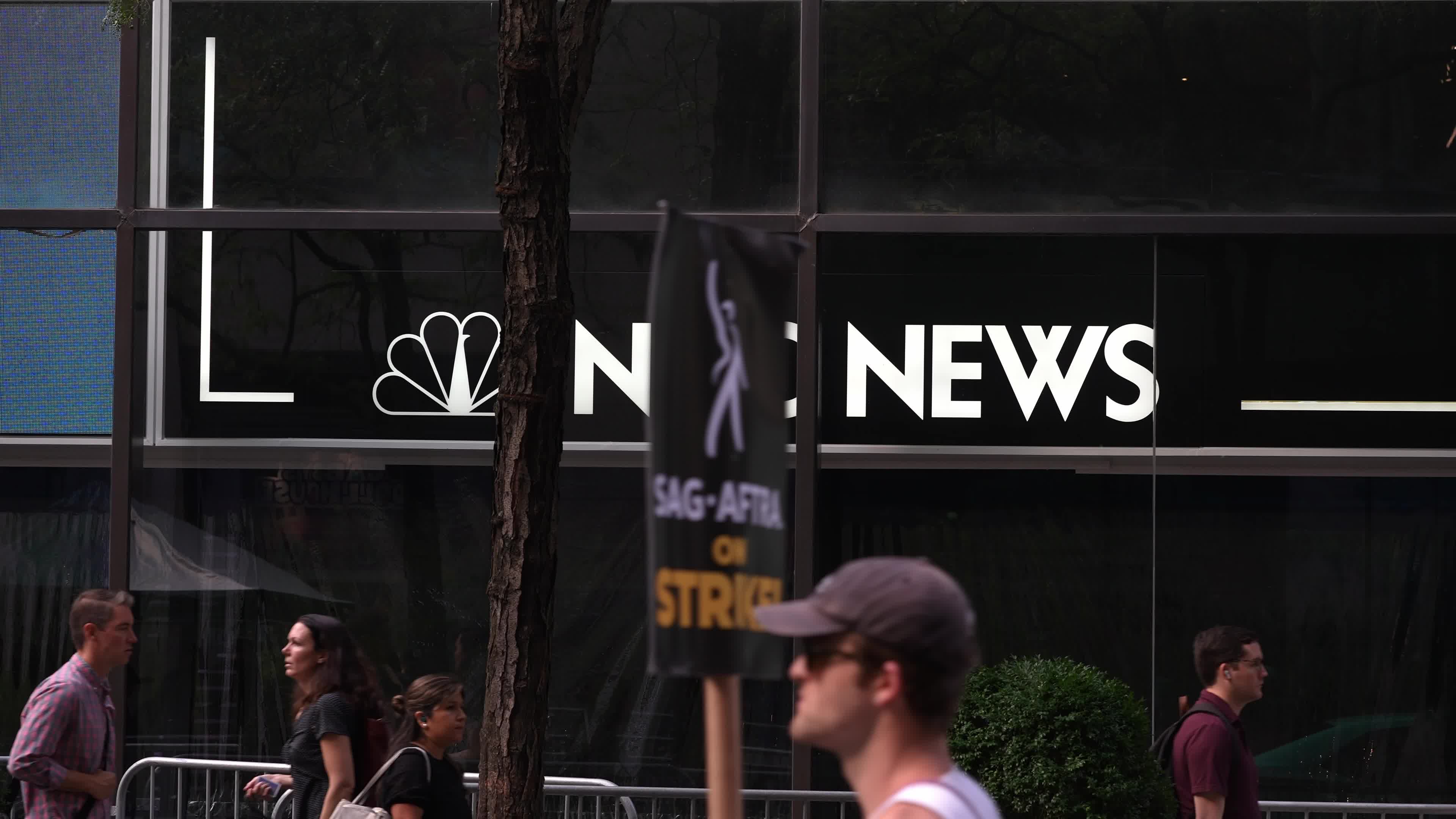 SAG-AFTRA Members Join The Picket Line In New York City