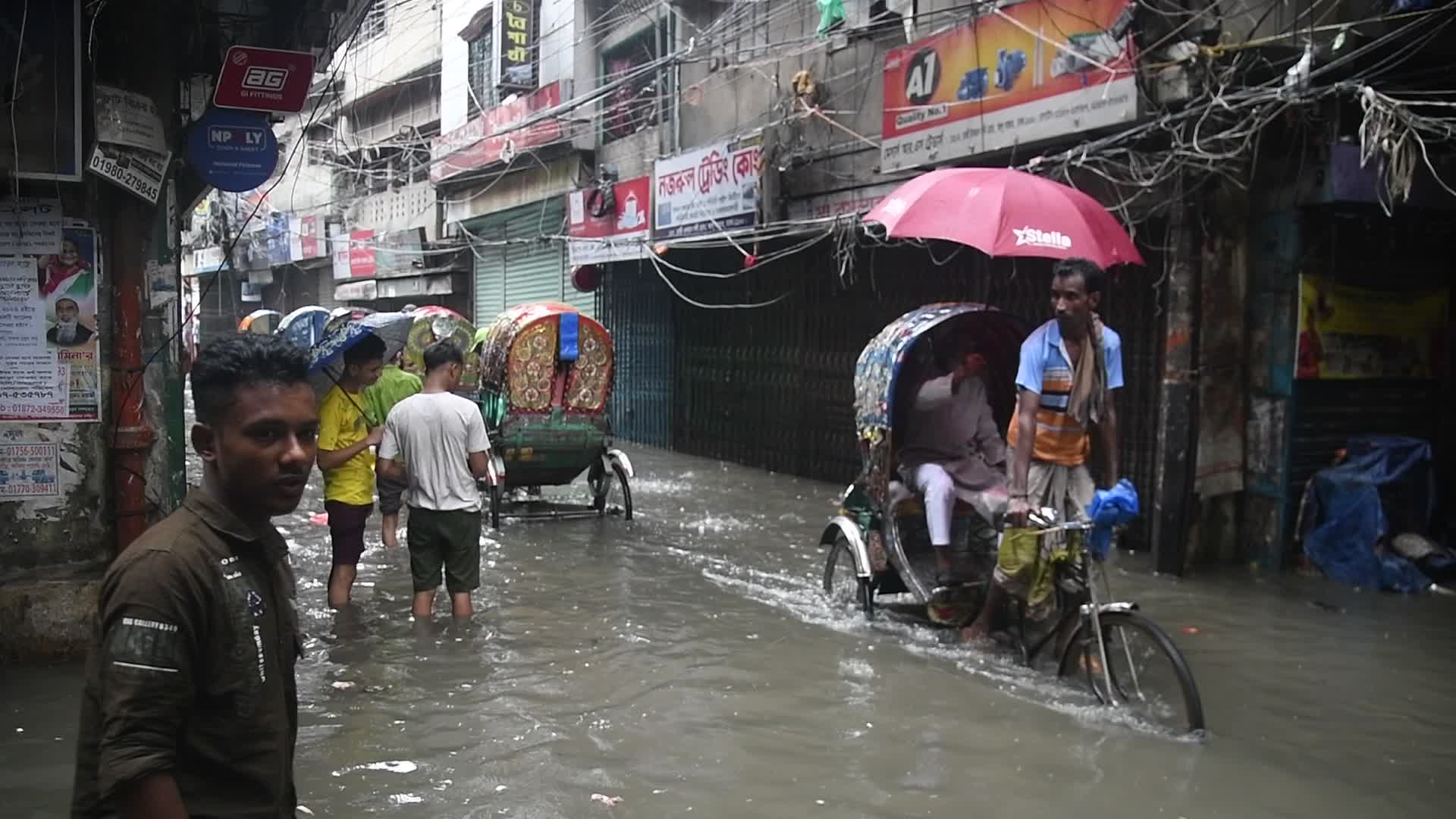 Rain in Dhaka