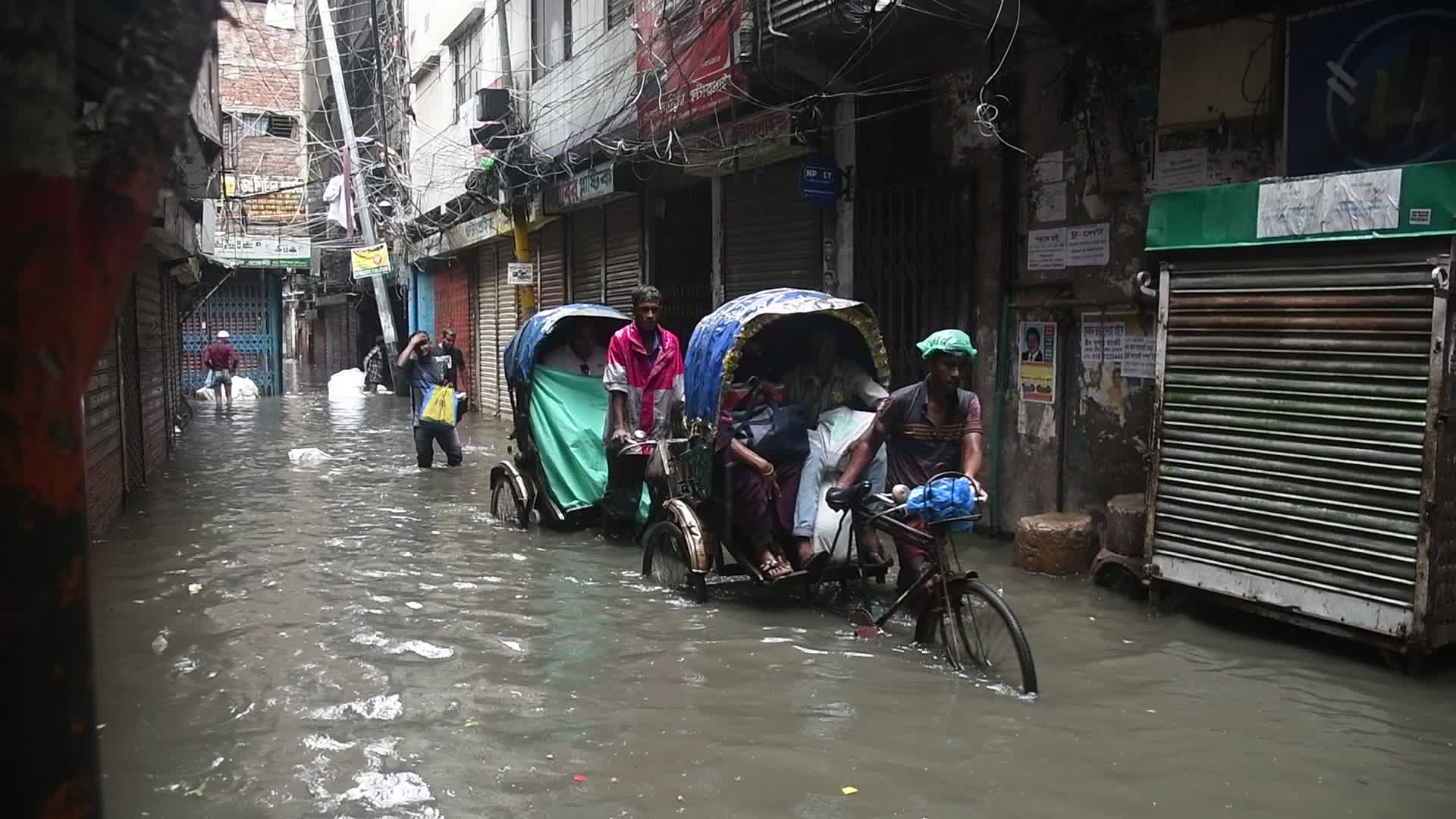 Rain in Dhaka