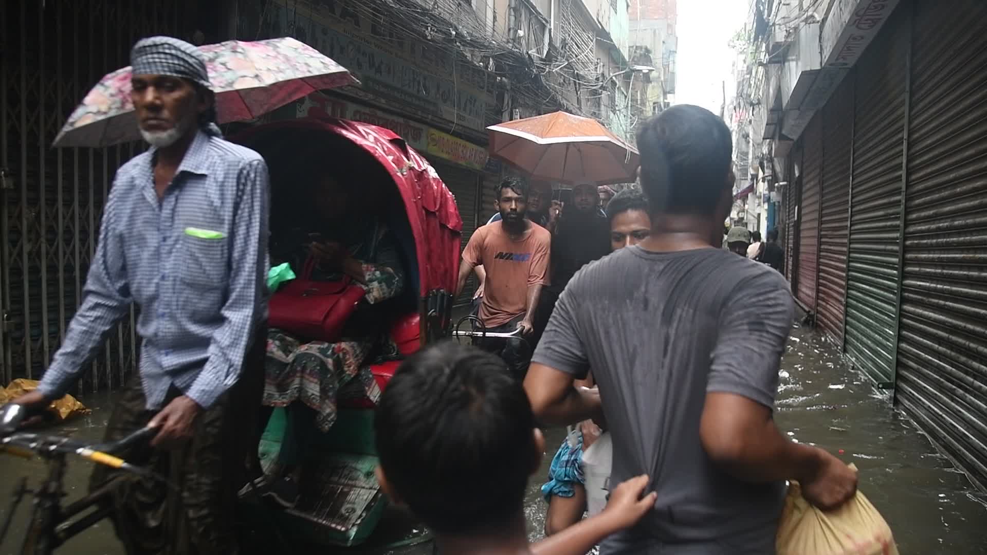 Rain in Dhaka