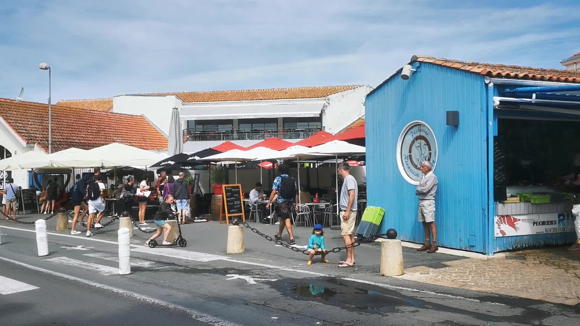 Daily life in the touristic island of Oleron in France