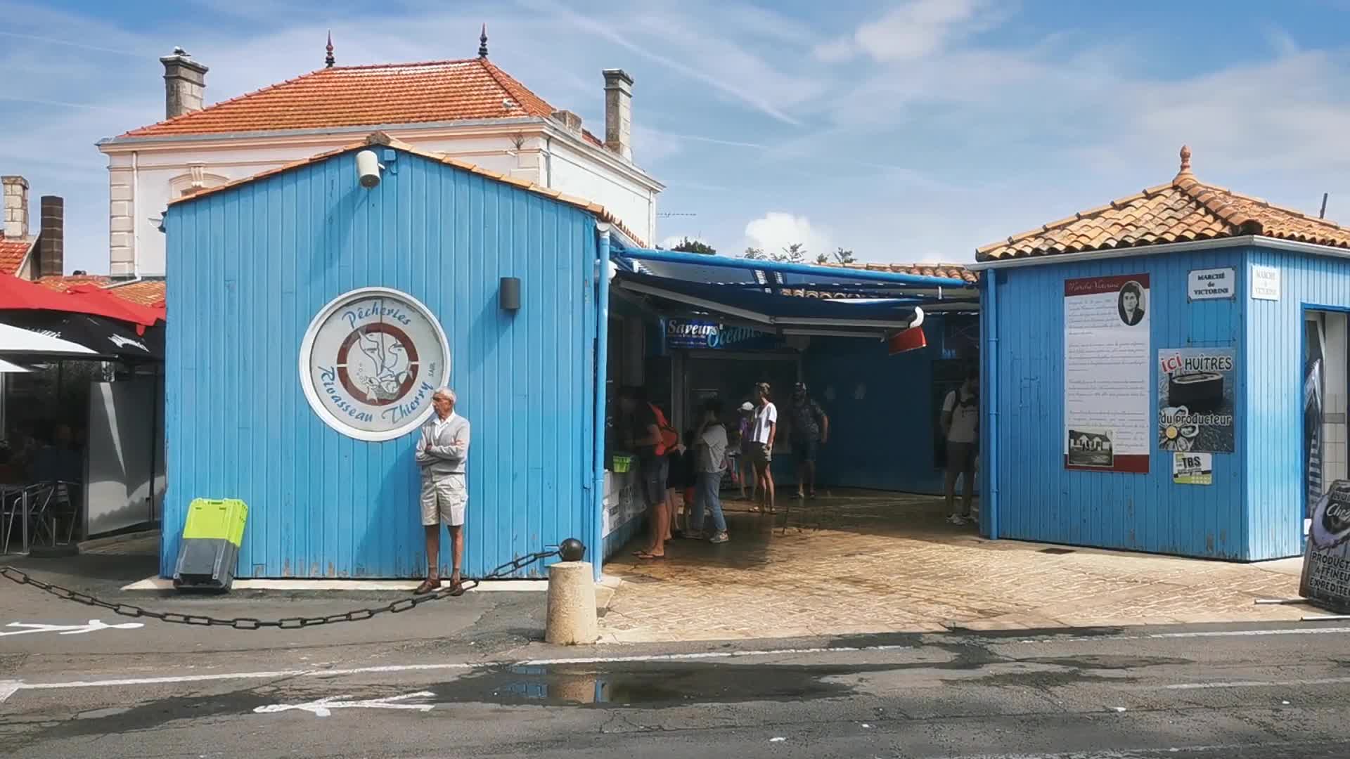 Daily life in the touristic island of Oleron in France