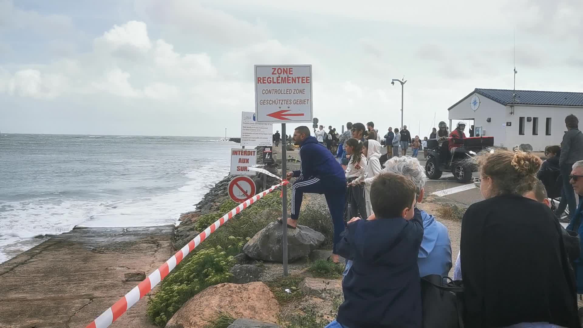 Forbidden beaches due to the strong tides tide in France