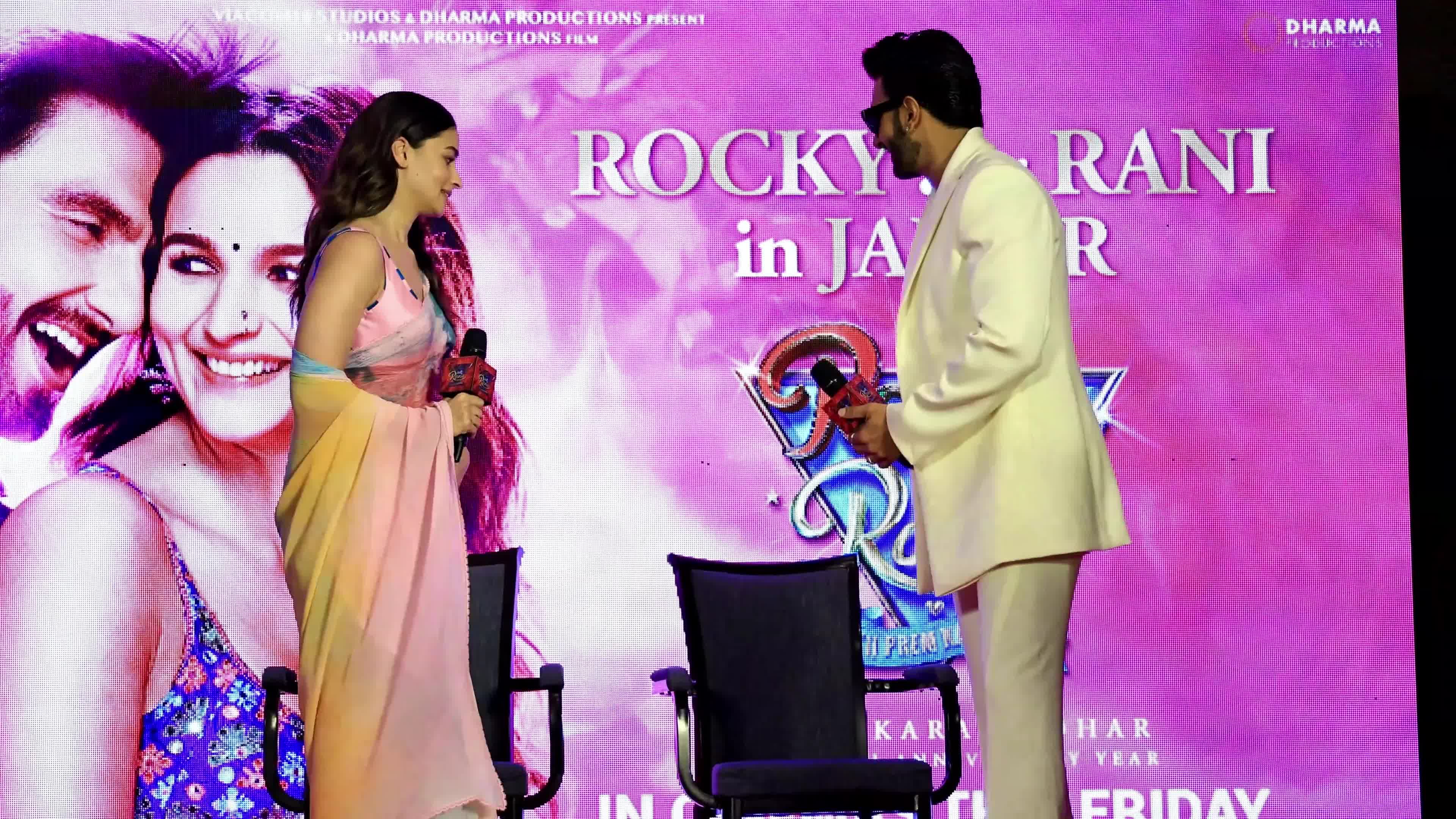Bollywood Actors Ranveer Singh And Alia Bhatt Movie Promotion in Jaipur